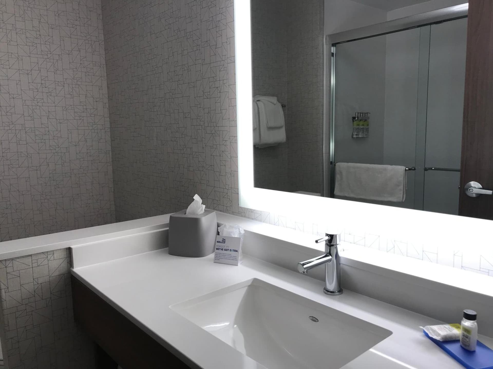 Holiday Inn Express & Suites - Phoenix - Airport North by IHG gallery photo in Phoenix, AZ — image 75