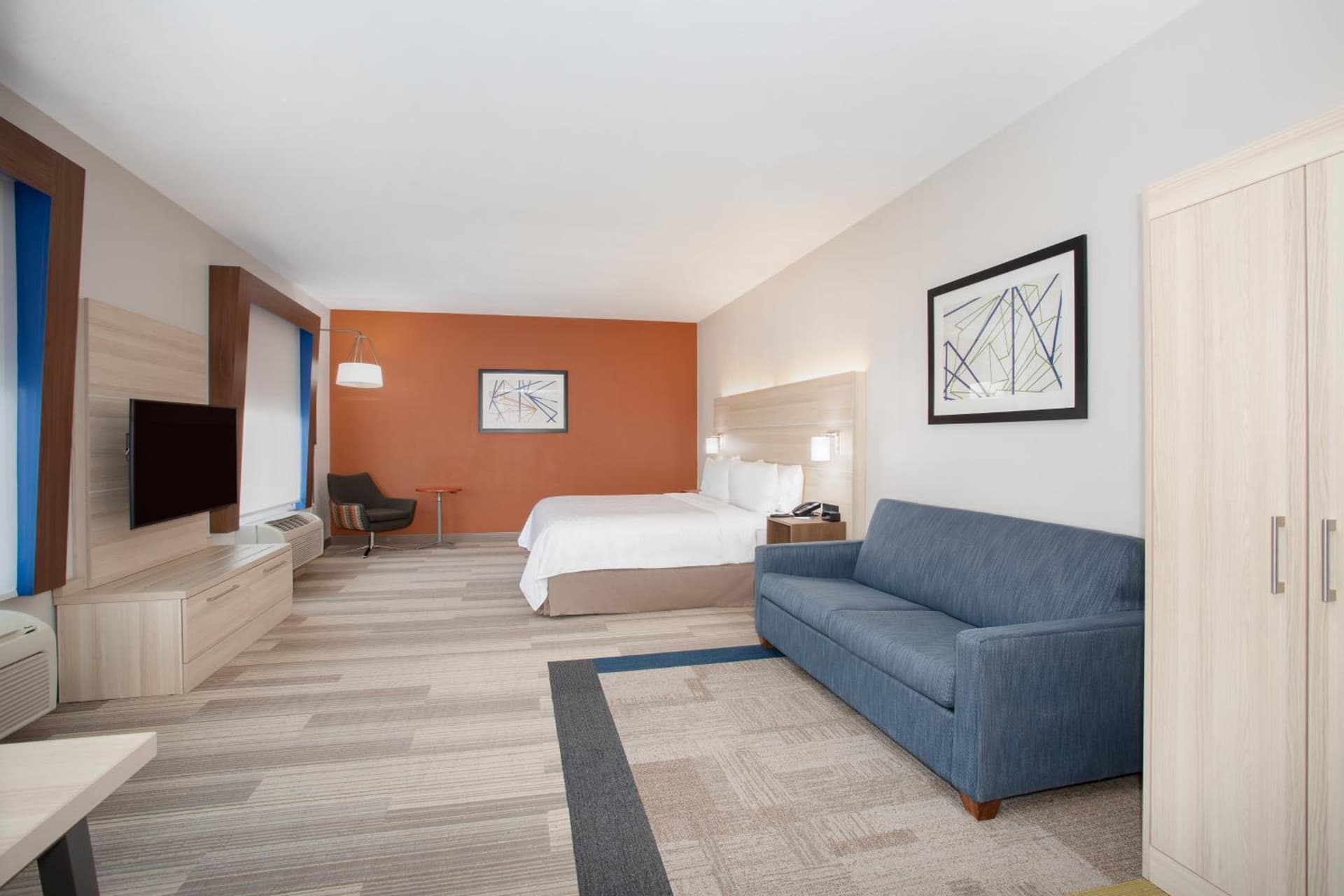 Holiday Inn Express & Suites Phoenix Glendale Dist by IHG gallery photo in Glendale, AZ — image 22