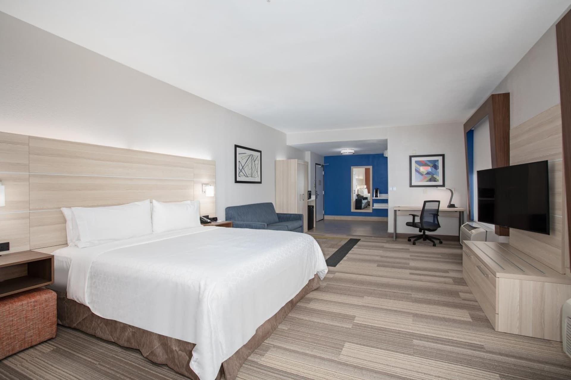 Holiday Inn Express & Suites Phoenix Glendale Dist by IHG gallery photo in Glendale, AZ — image 28