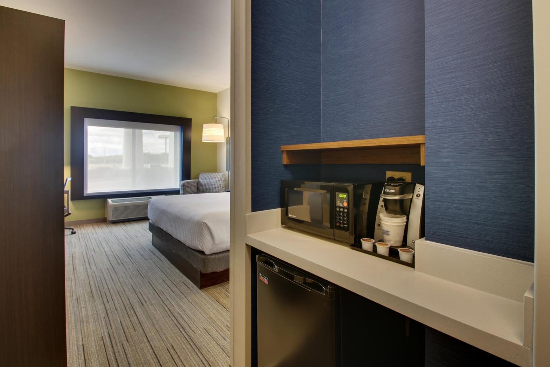 Holiday Inn Express Hotel & Suites Morris by IHG gallery photo in Morris, IL — image 22