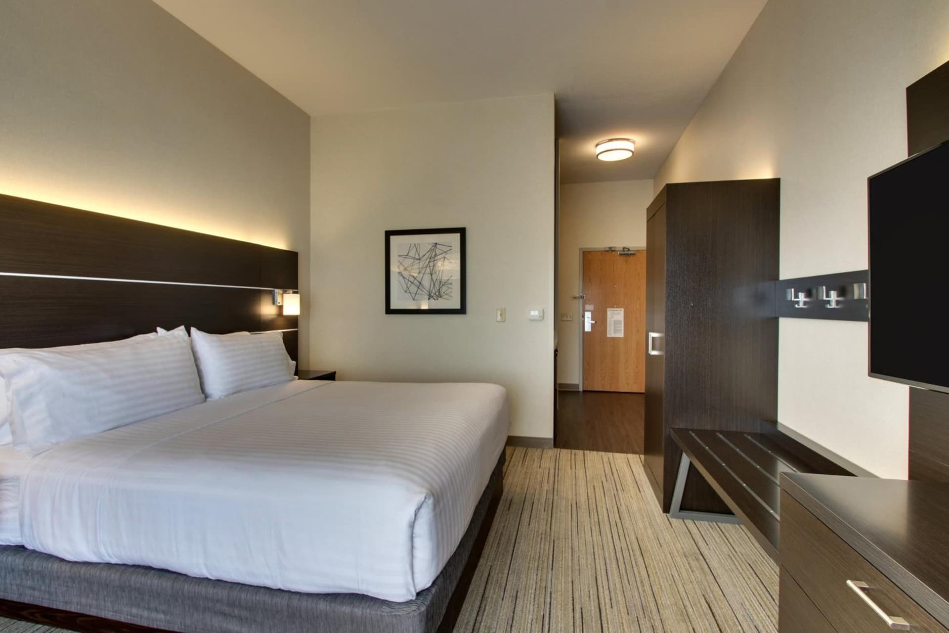 Holiday Inn Express Hotel & Suites Morris by IHG gallery photo in Morris, IL — image 23