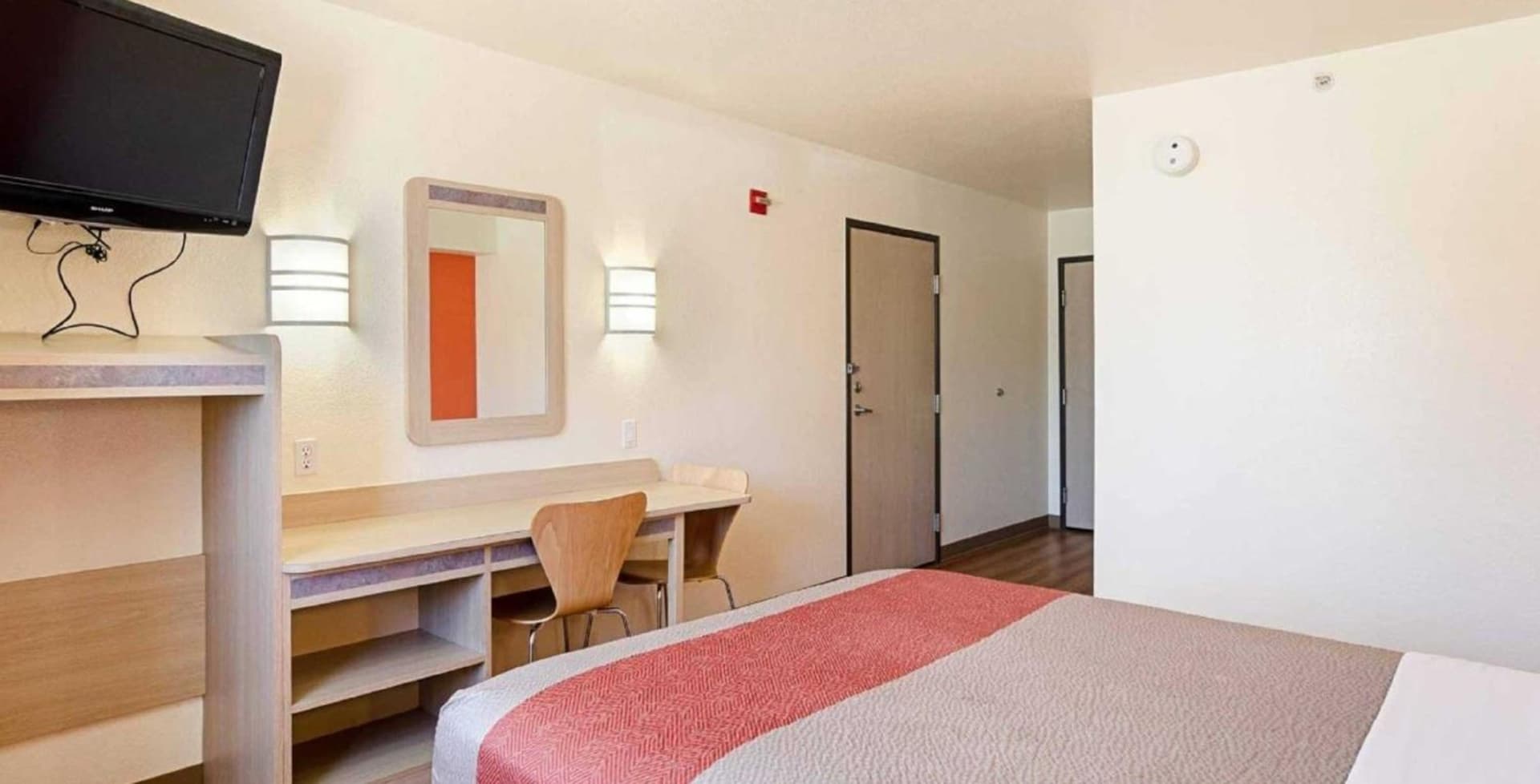 Motel 6-Fort Lupton, CO gallery photo in Fort Lupton, CO — image 5
