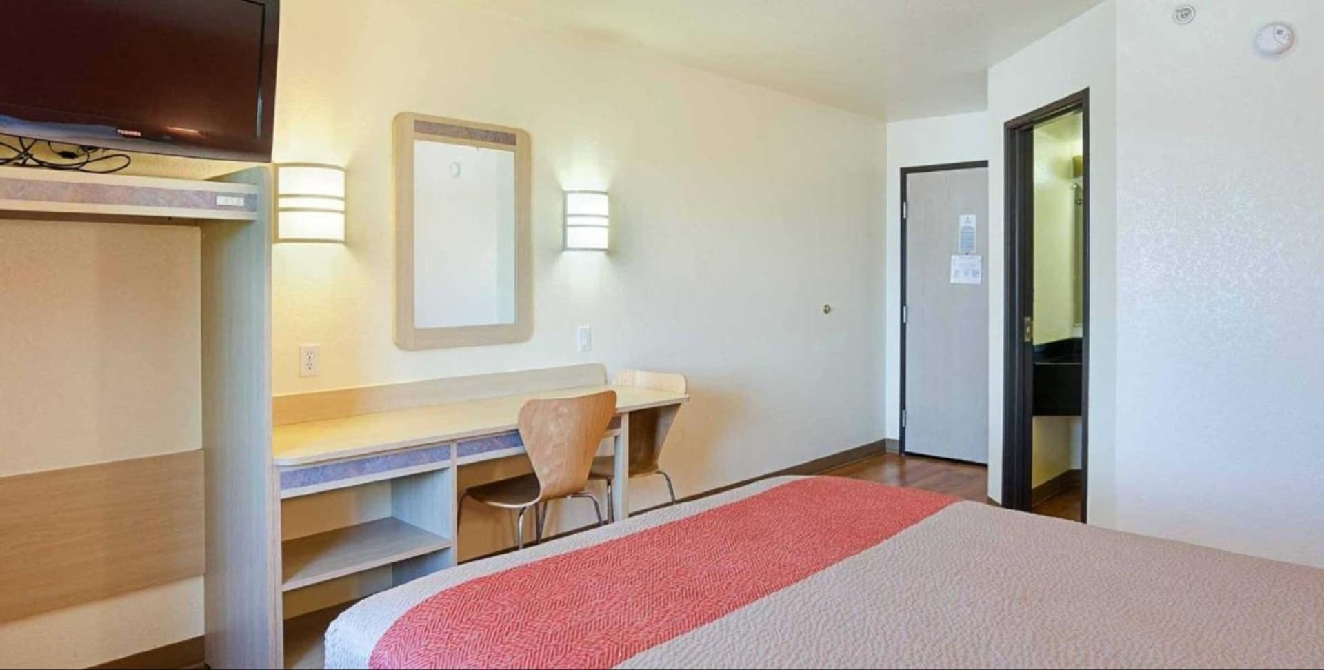 Motel 6-Fort Lupton, CO gallery photo in Fort Lupton, CO — image 6