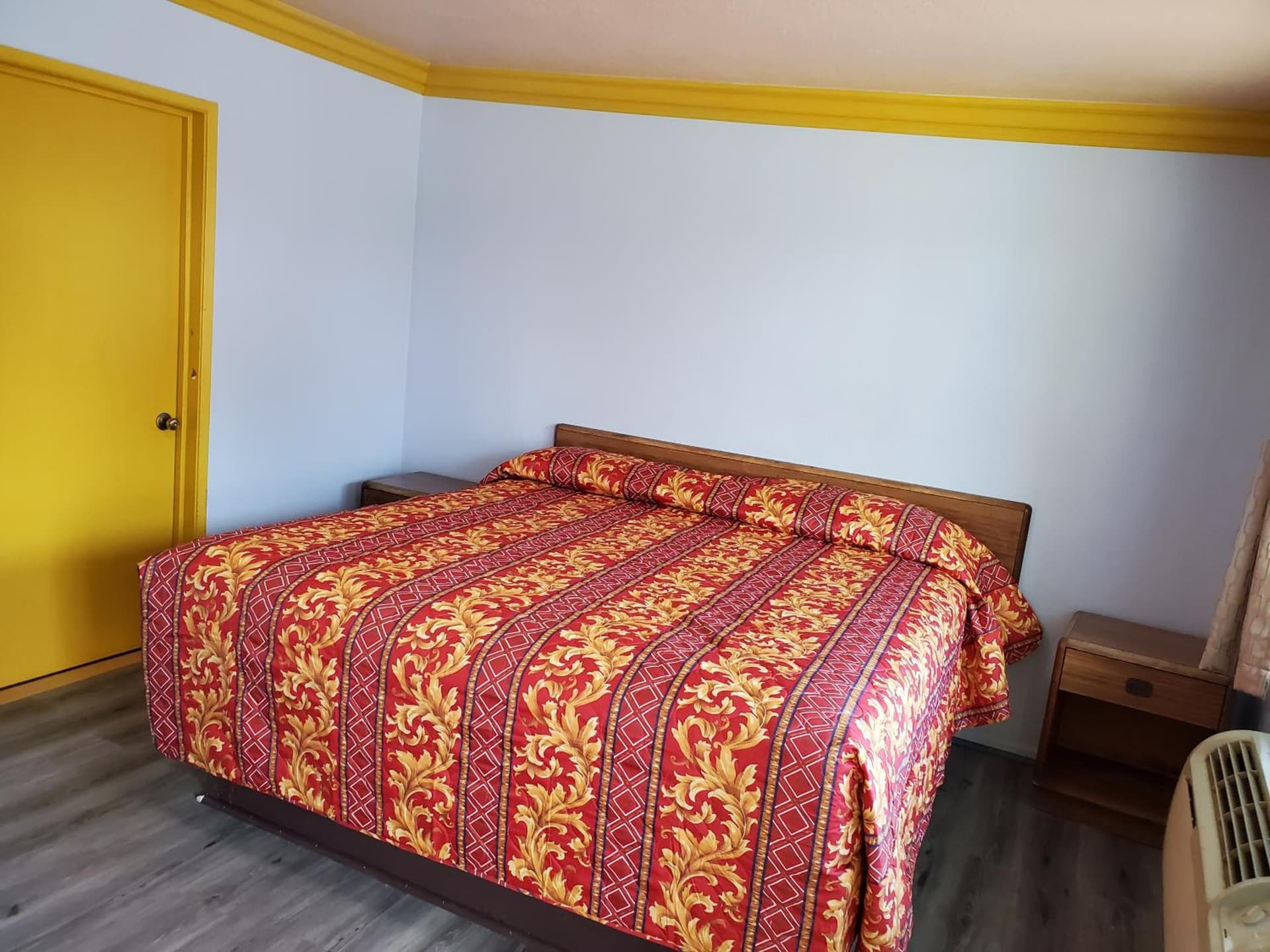 Rose motel gallery photo in Compton, CA — image 12
