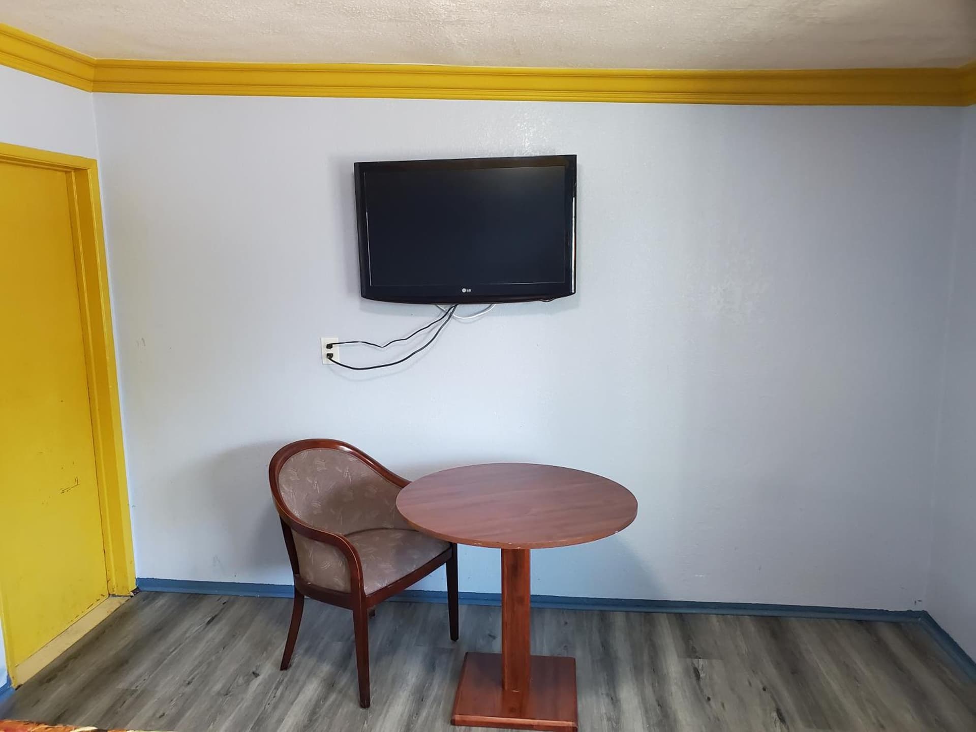 Rose motel gallery photo in Compton, CA — image 9