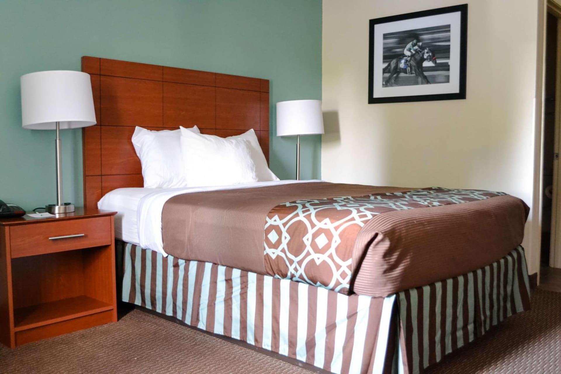 SureStay Hotel by Best Western Bowling Green North property views in Bowling Green, KY — gallery photo 3