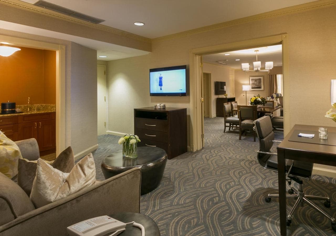 Robert Treat Hotel interior in Newark, NJ — gallery photo 2