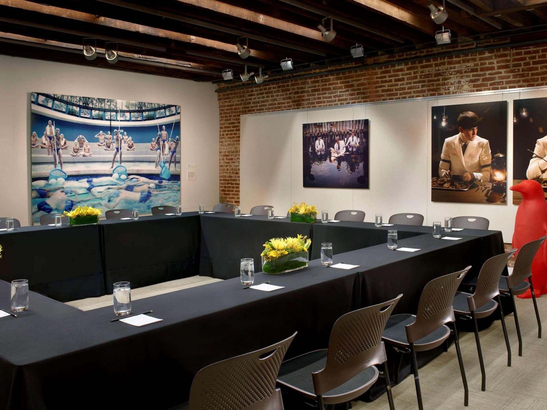 21c Museum Hotel Louisville gallery photo in Louisville, KY — image 21