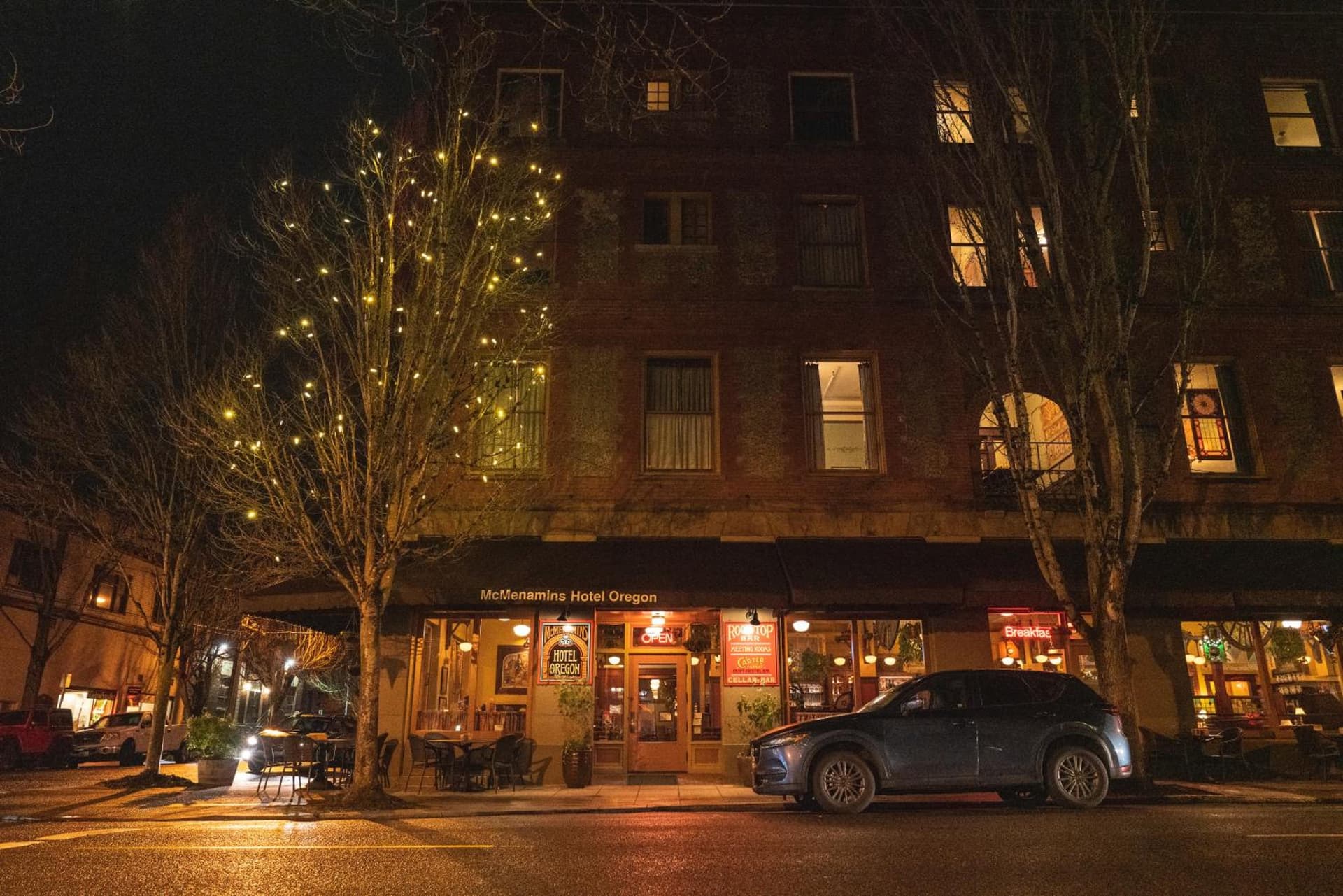 McMenamins Hotel Oregon gallery photo in McMinnville, OR — image 15