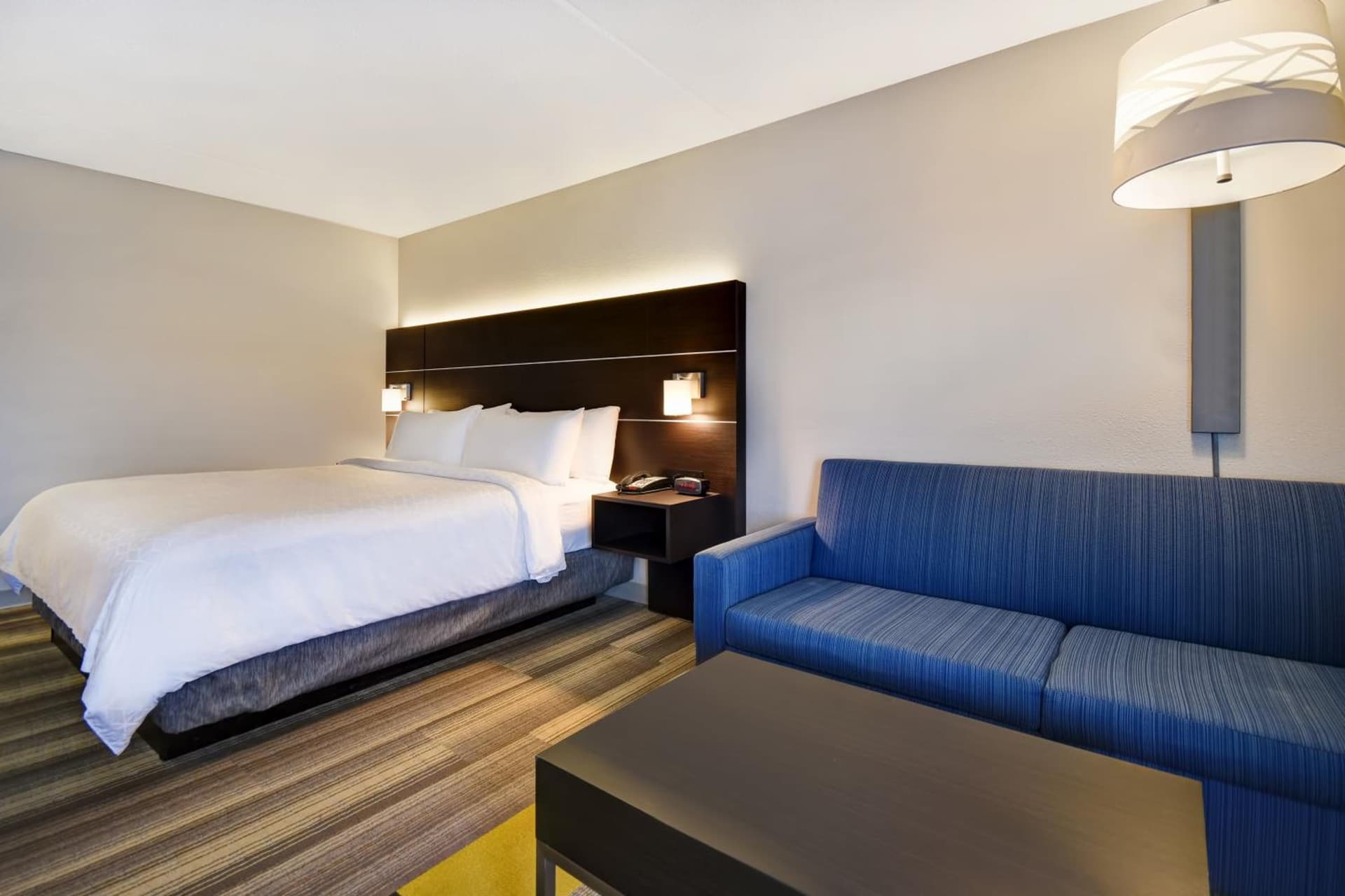 Holiday Inn Express & Suites Allentown-Dorney Park Area by IHG gallery photo in Allentown, PA — image 10