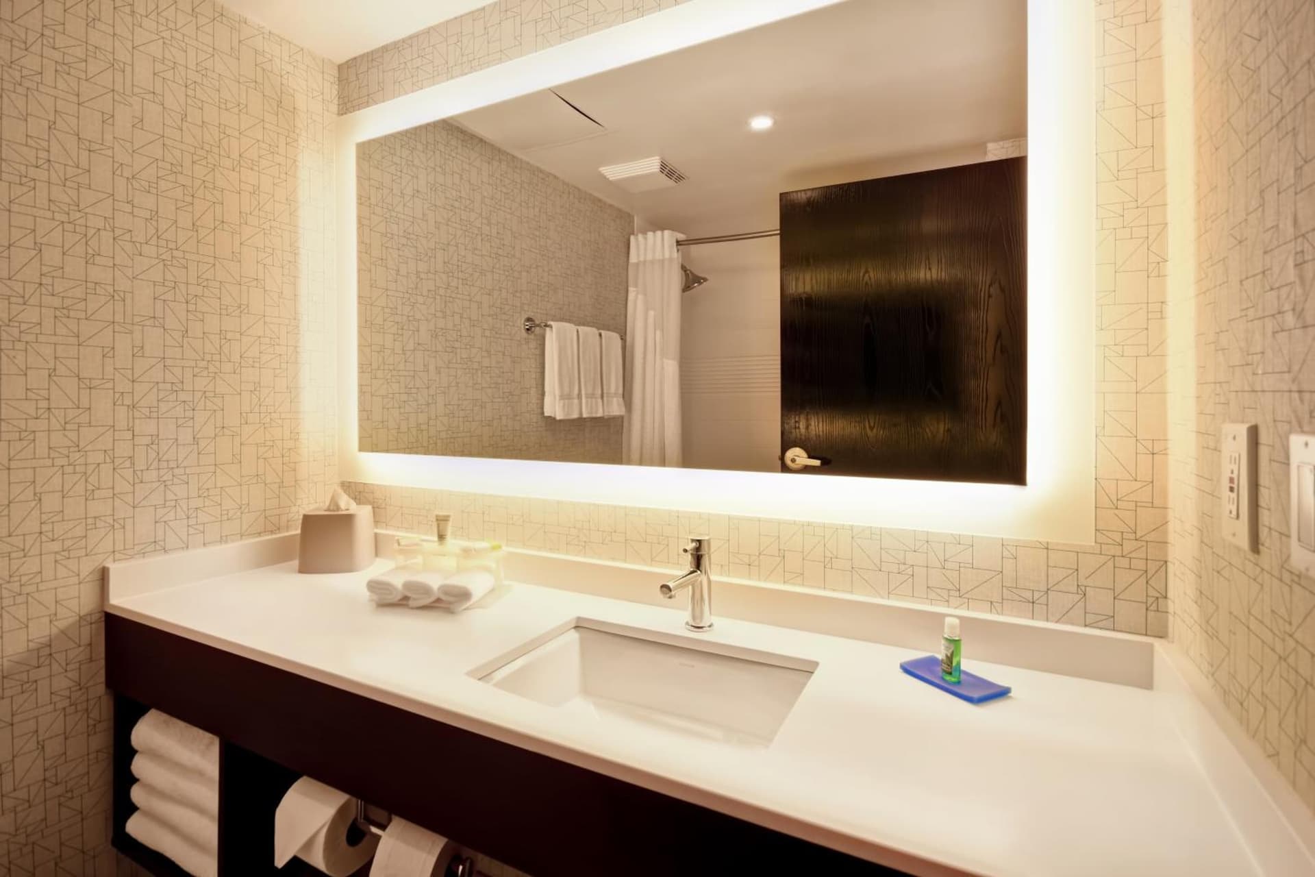 Holiday Inn Express & Suites Allentown-Dorney Park Area by IHG gallery photo in Allentown, PA — image 31