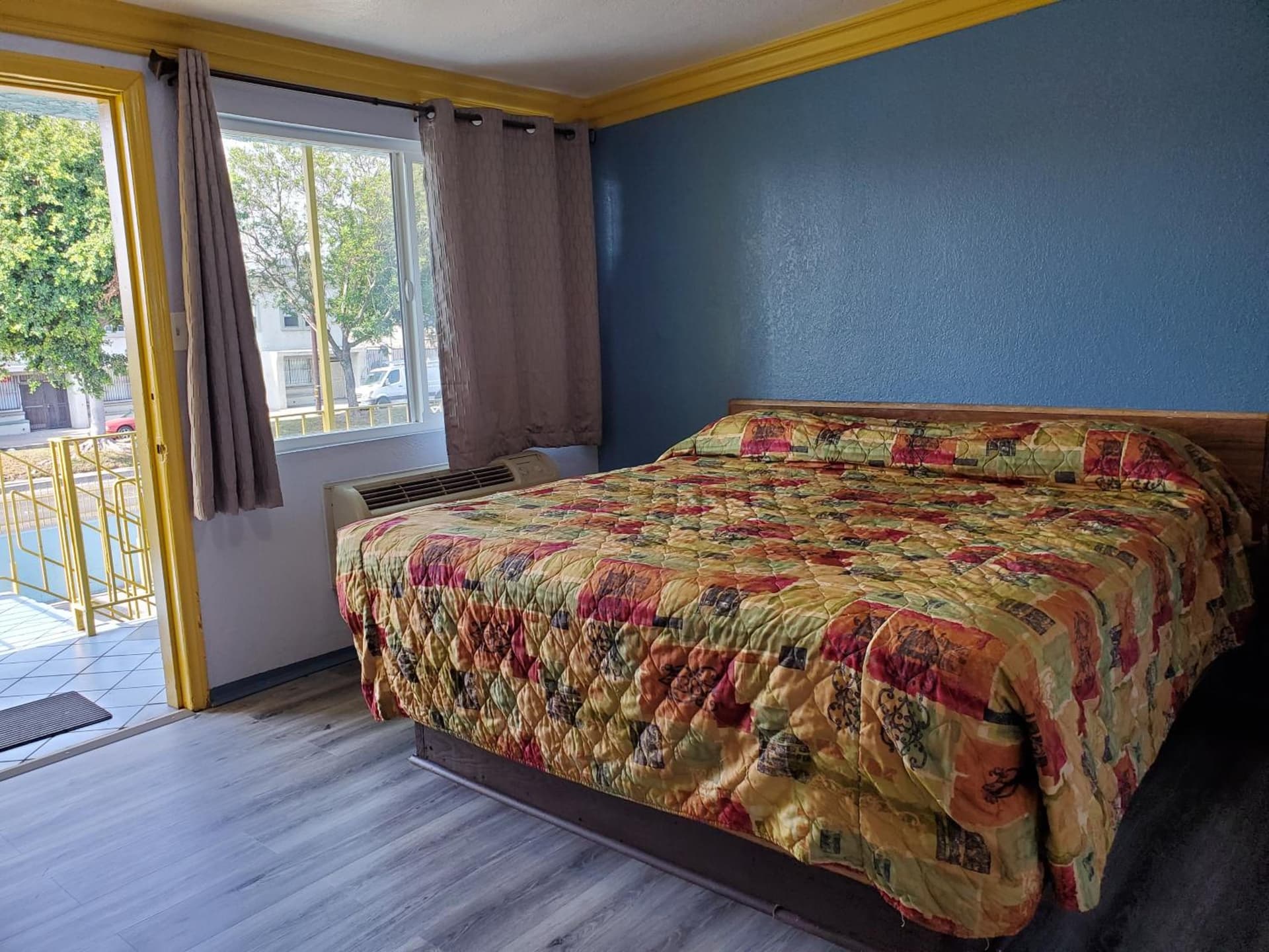 Rose motel gallery photo in Compton, CA — image 14