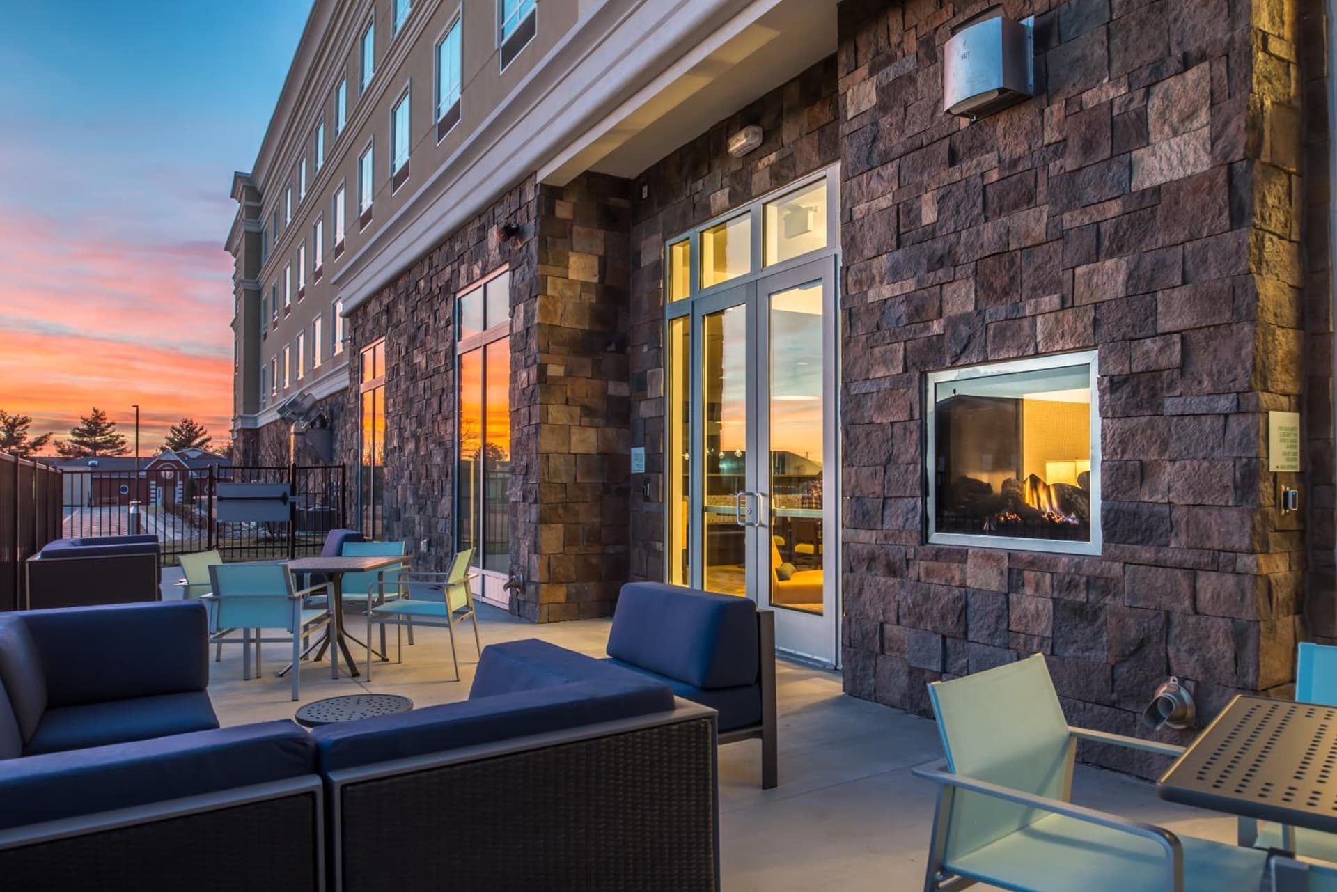 Holiday Inn Joplin by IHG interior in Joplin, MO — gallery photo 2