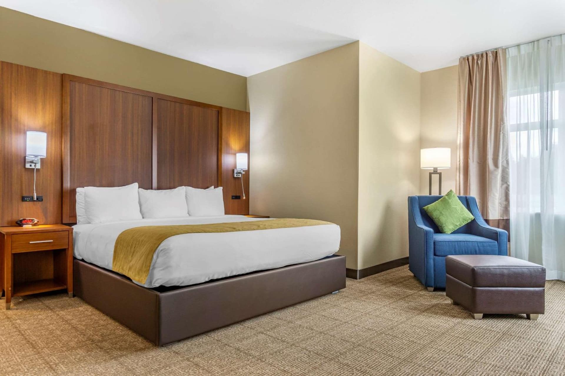 Comfort Inn & Suites Lakewood by JBLM gallery photo in Lakewood, WA — image 28