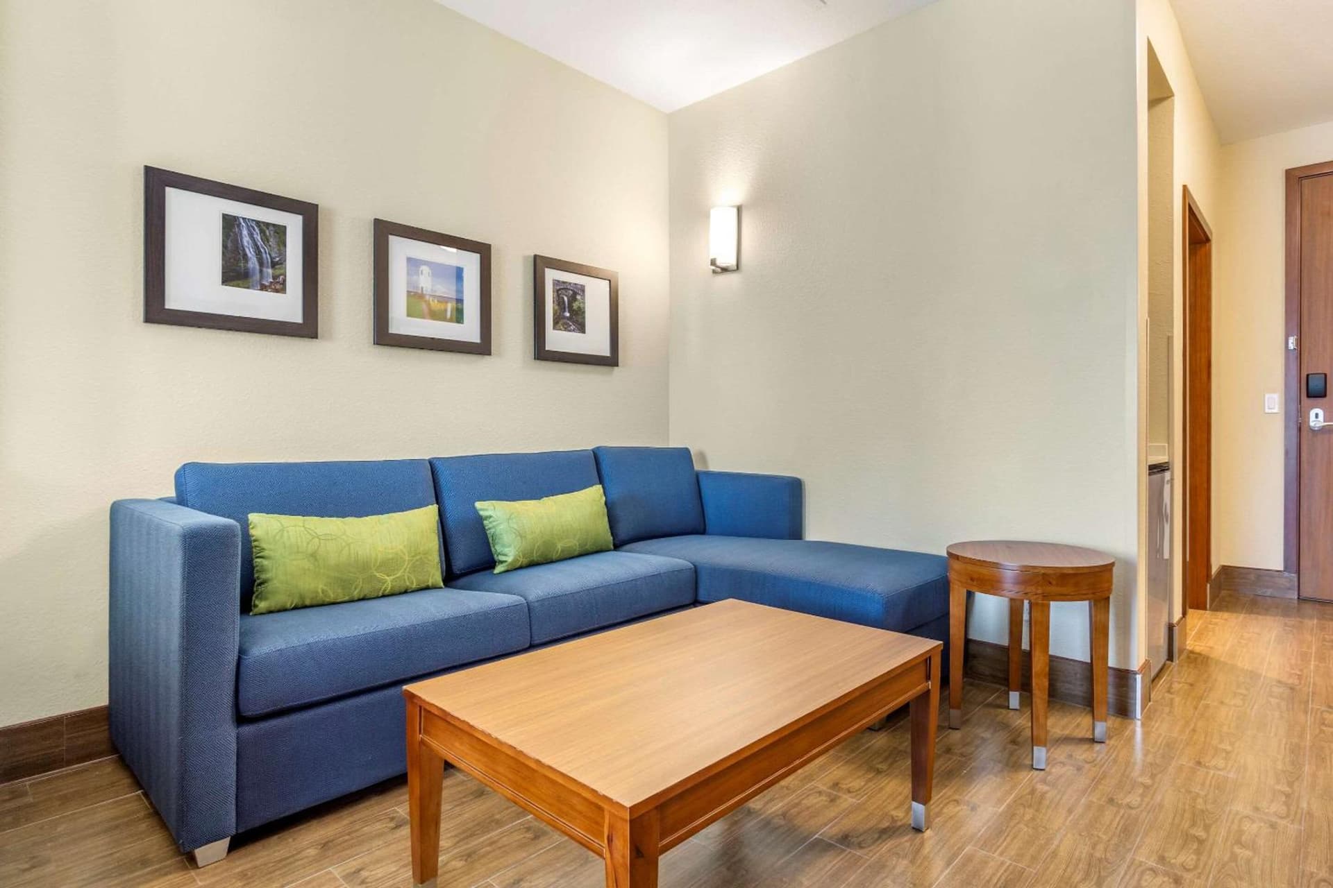Comfort Inn & Suites Lakewood by JBLM gallery photo in Lakewood, WA — image 22