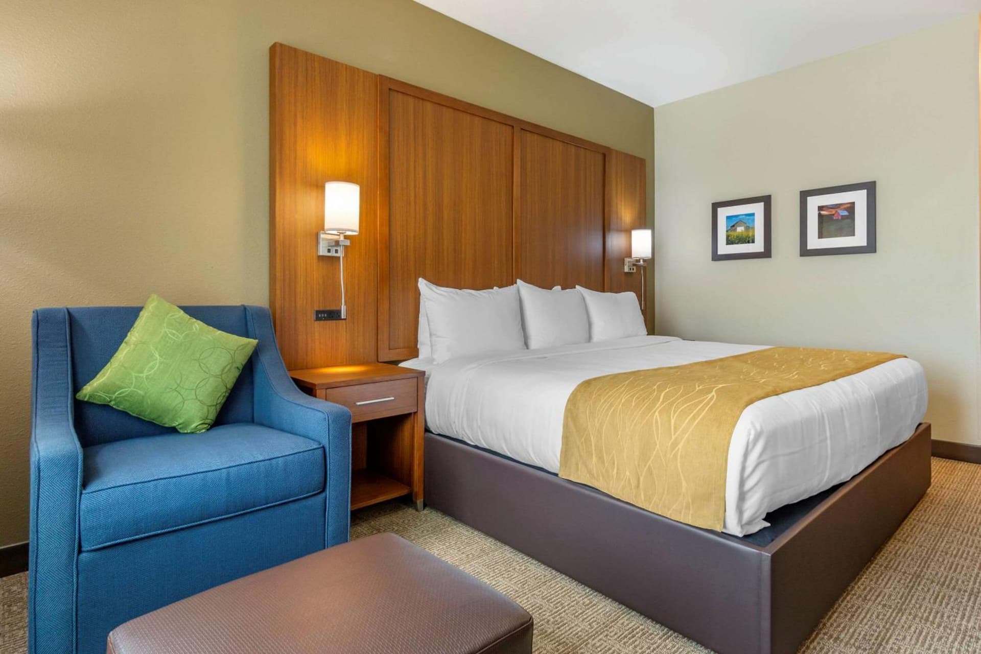 Comfort Inn & Suites Lakewood by JBLM gallery photo in Lakewood, WA — image 7