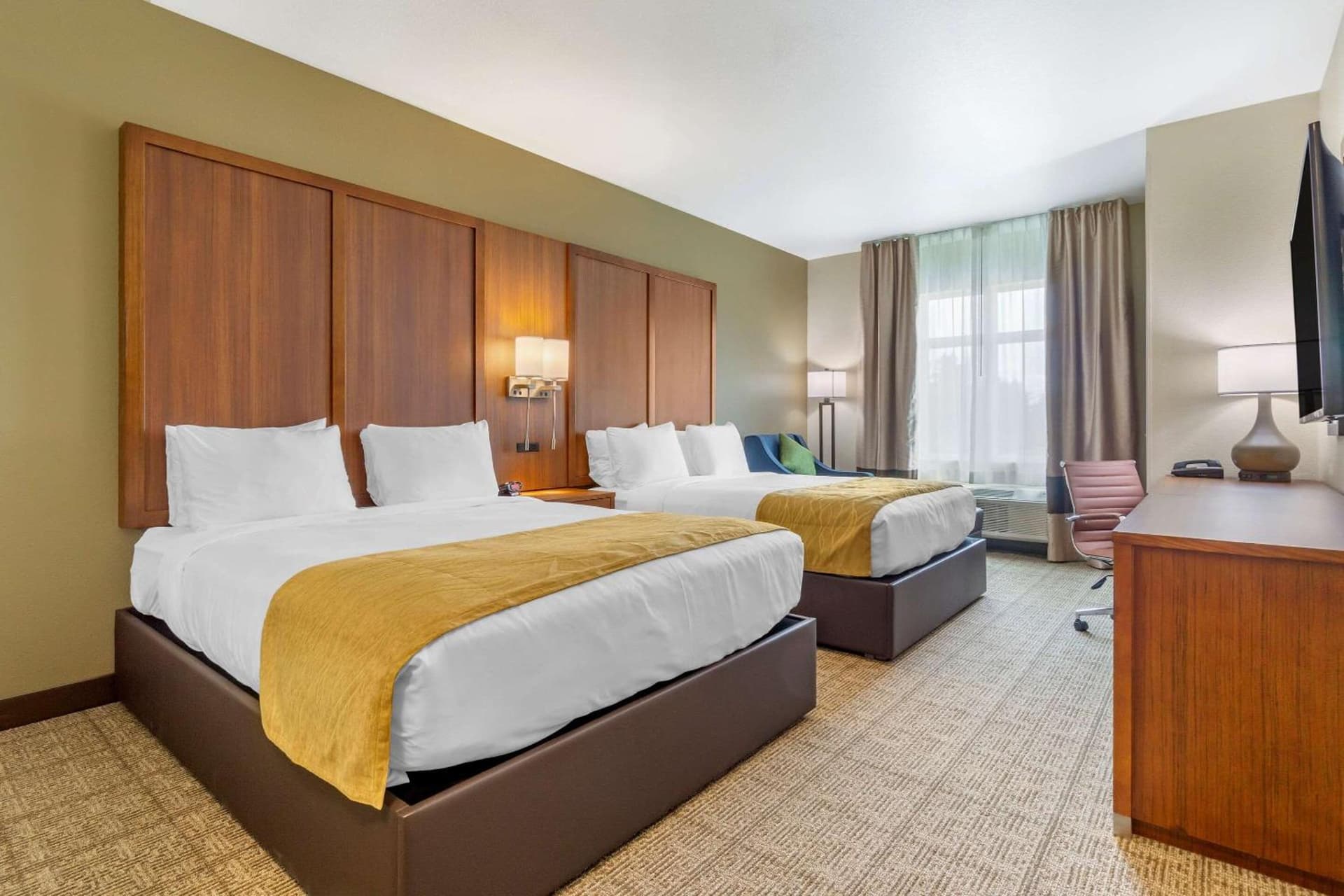 Comfort Inn & Suites Lakewood by JBLM gallery photo in Lakewood, WA — image 26