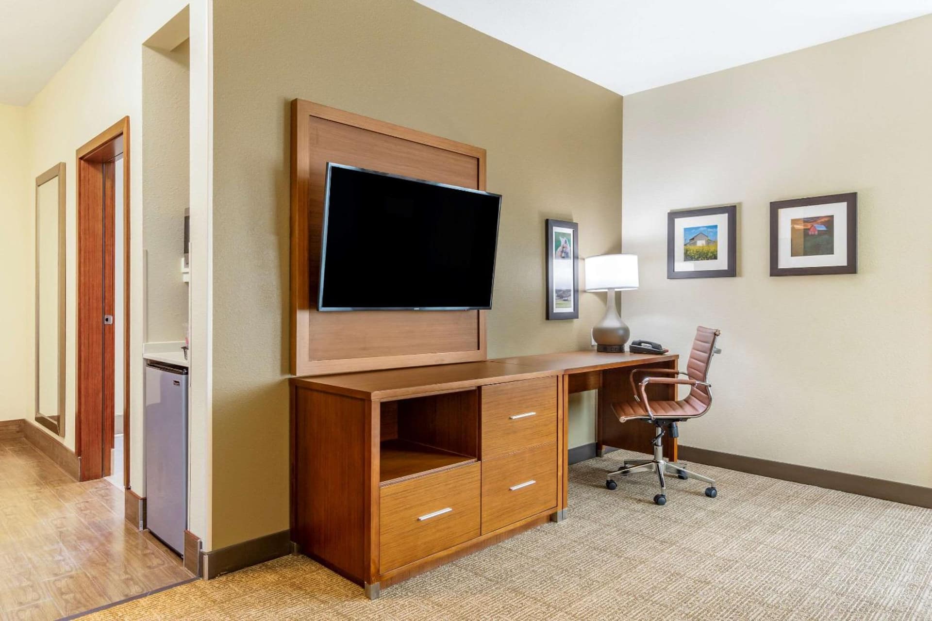 Comfort Inn & Suites Lakewood by JBLM gallery photo in Lakewood, WA — image 14