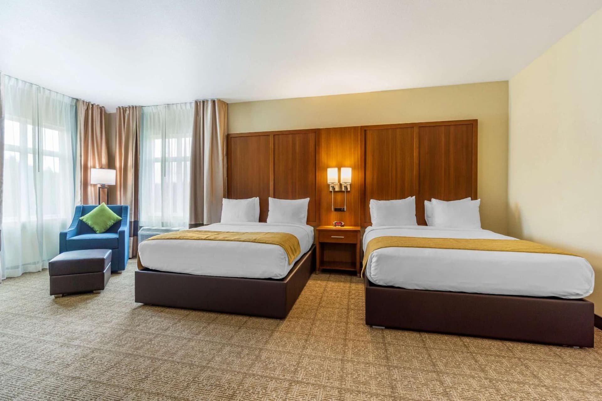 Comfort Inn & Suites Lakewood by JBLM gallery photo in Lakewood, WA — image 21