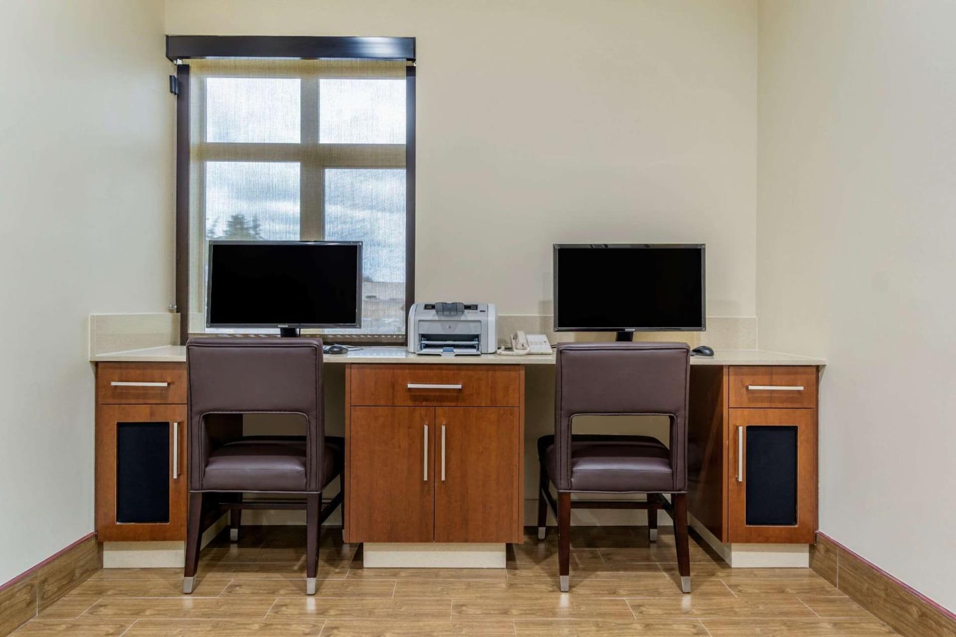 Comfort Inn & Suites Lakewood by JBLM gallery photo in Lakewood, WA — image 9