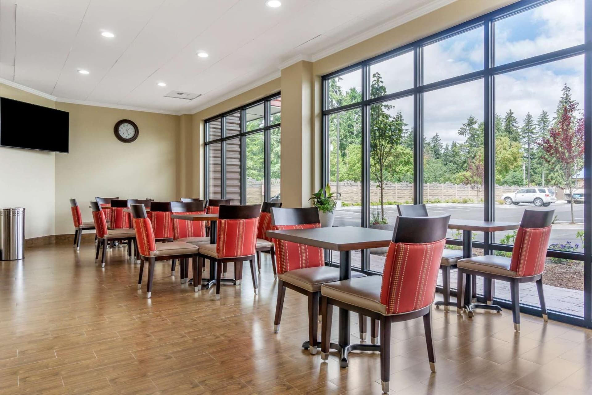 Comfort Inn & Suites Lakewood by JBLM gallery photo in Lakewood, WA — image 29