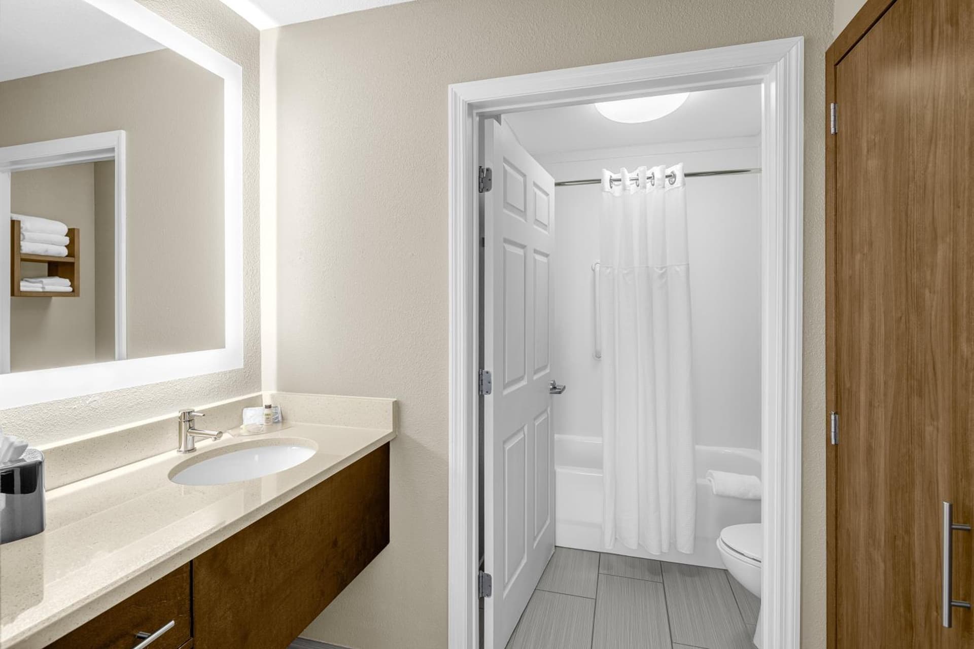 Staybridge Suites Chattanooga-Hamilton Place by IHG gallery photo in Chattanooga, TN — image 10
