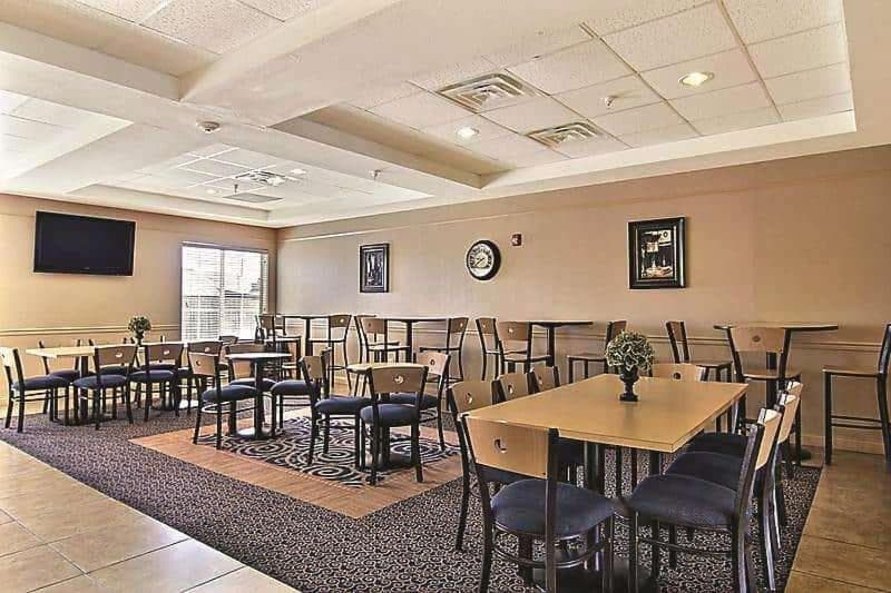 La Quinta by Wyndham Hobbs interior in Hobbs, NM — gallery photo 2