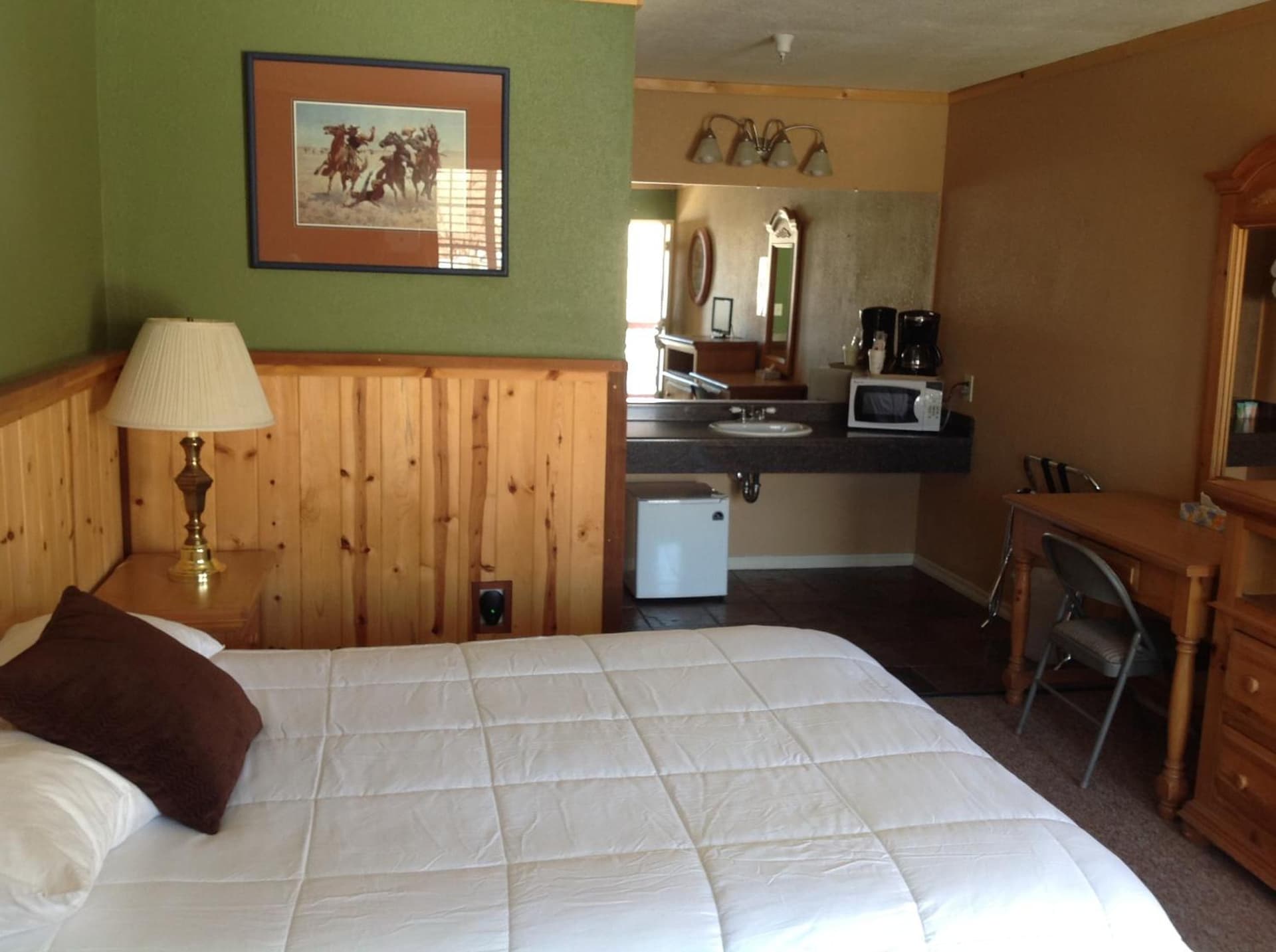 Whitney Portal Hotel And Hostel interior in Lone Pine, CA — gallery photo 2