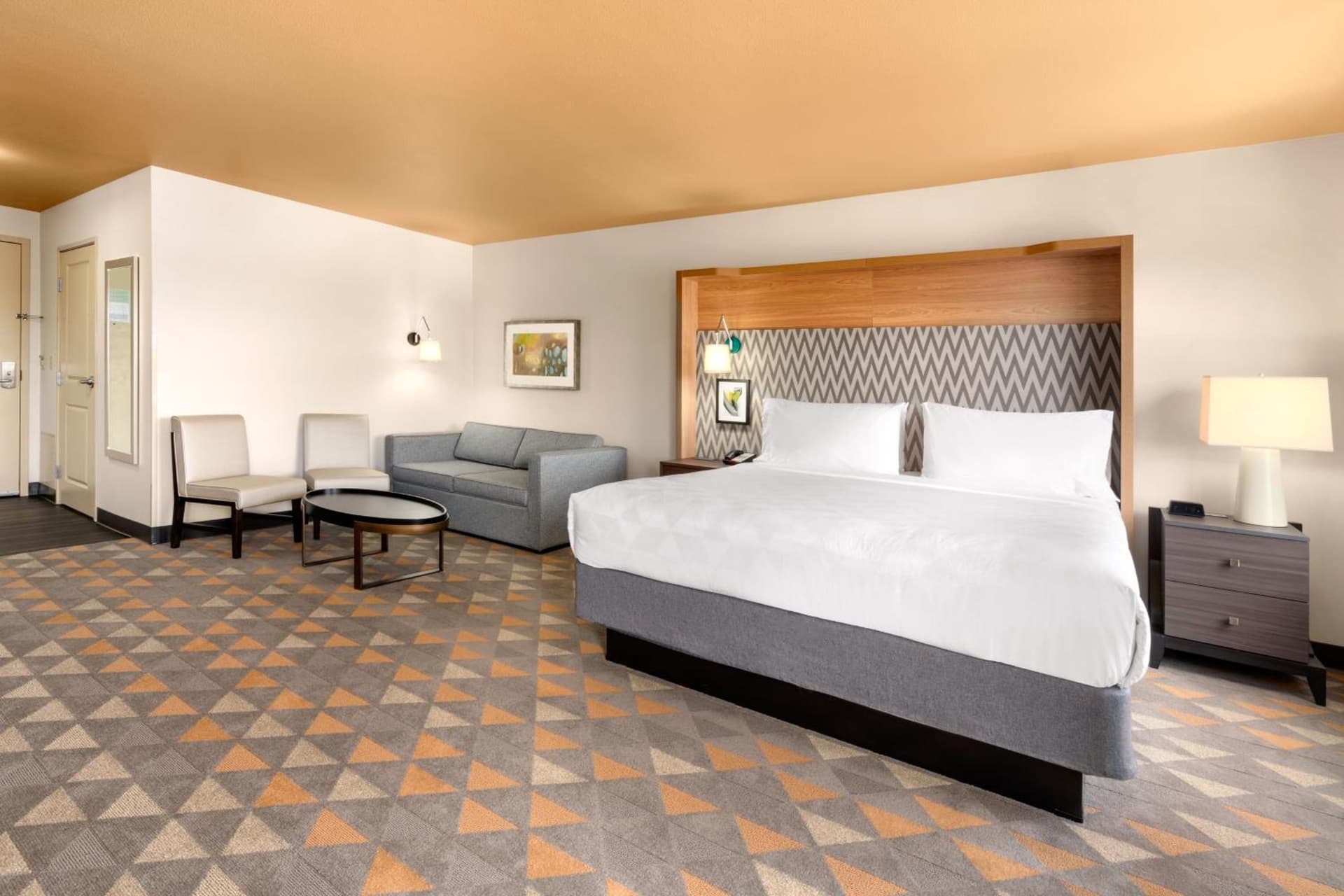 Holiday Inn Yakima by IHG property views in Yakima, WA — gallery photo 3