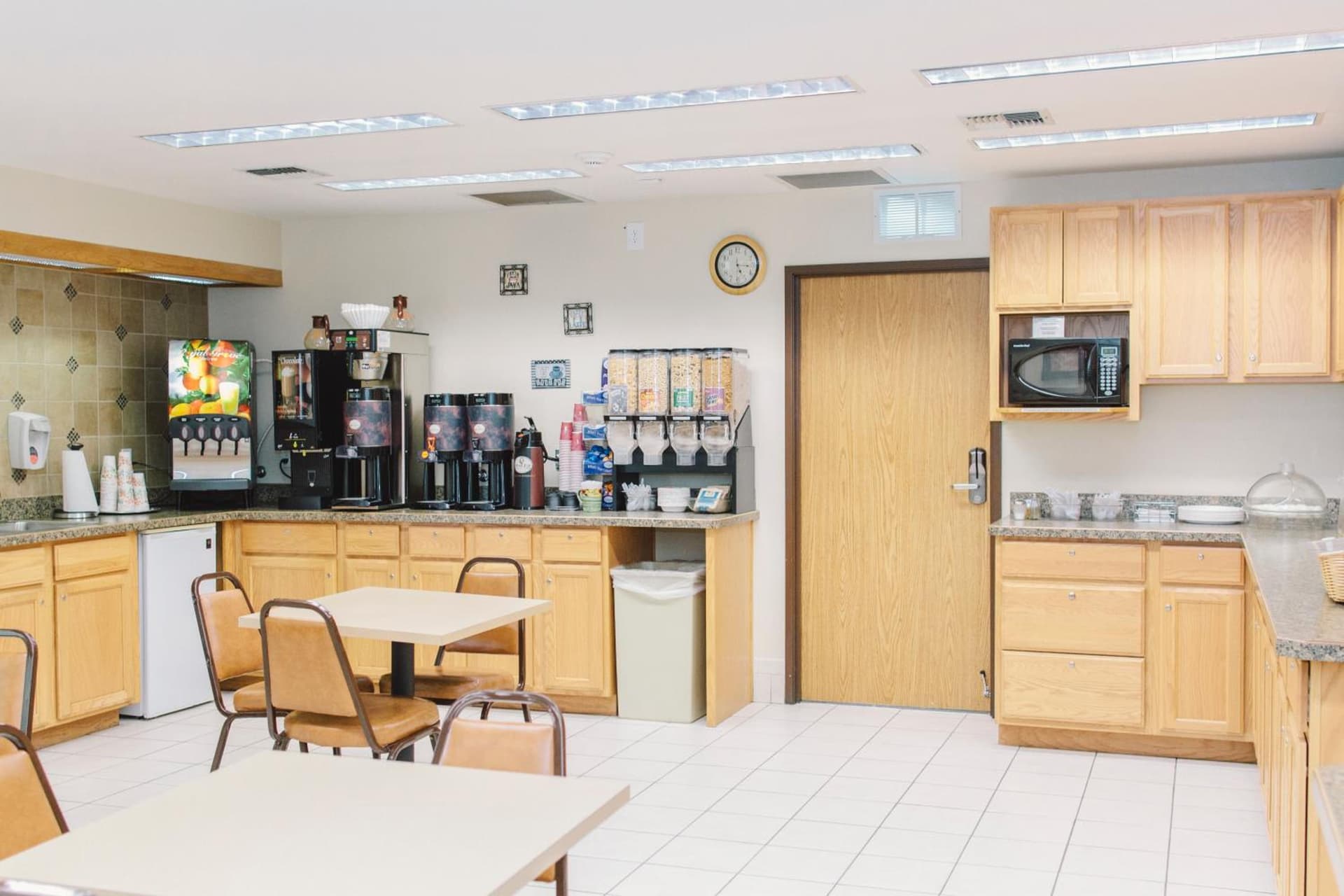 Lavissh Inn and Suites gallery photo in Bellingham, WA — image 35