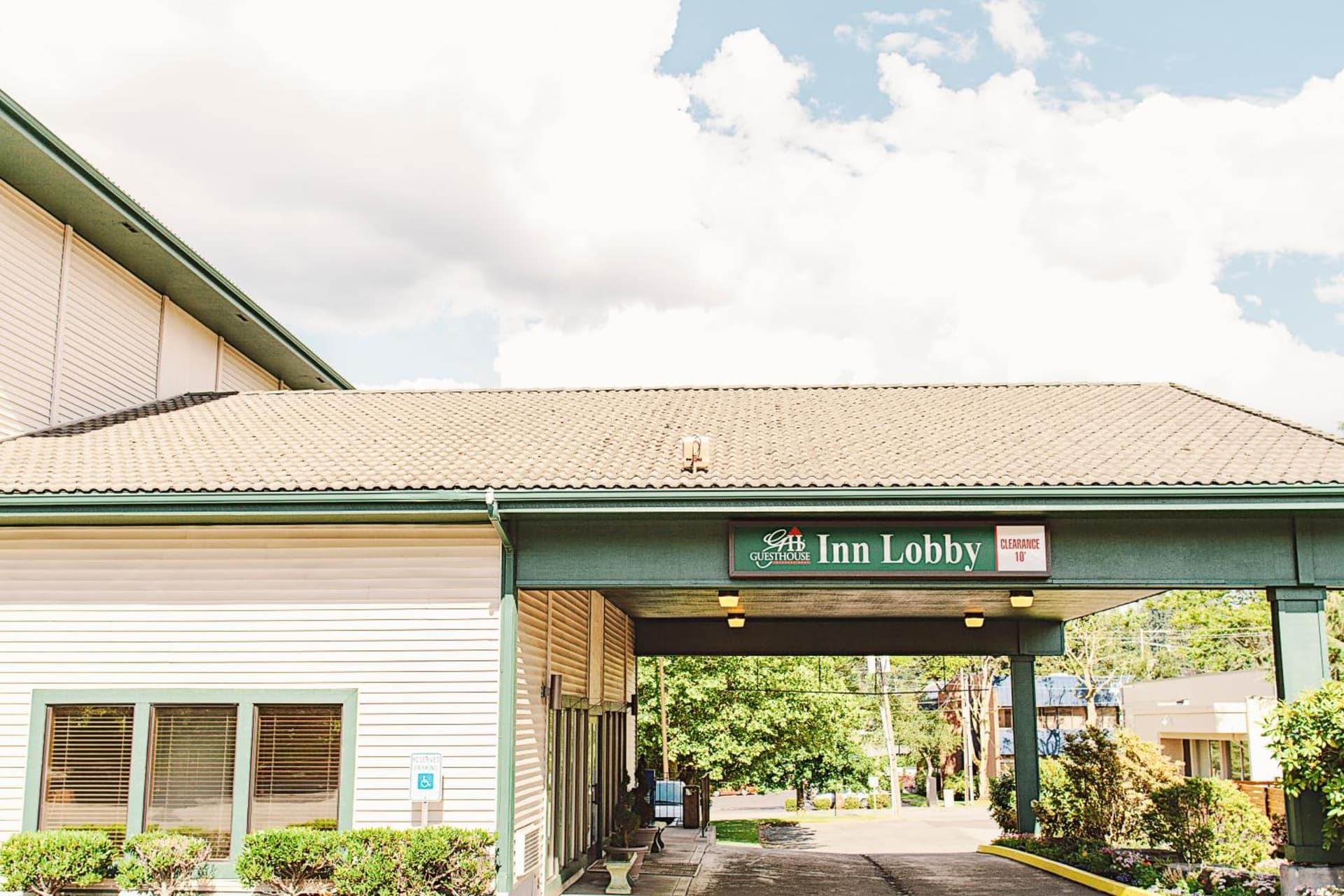 Lavissh Inn and Suites gallery photo in Bellingham, WA — image 4
