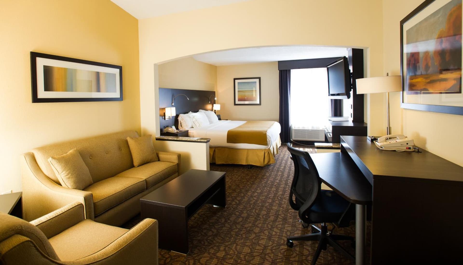 Holiday Inn Express & Suites Topeka West I-70 Wanamaker by IHG gallery photo in Topeka, KS — image 41