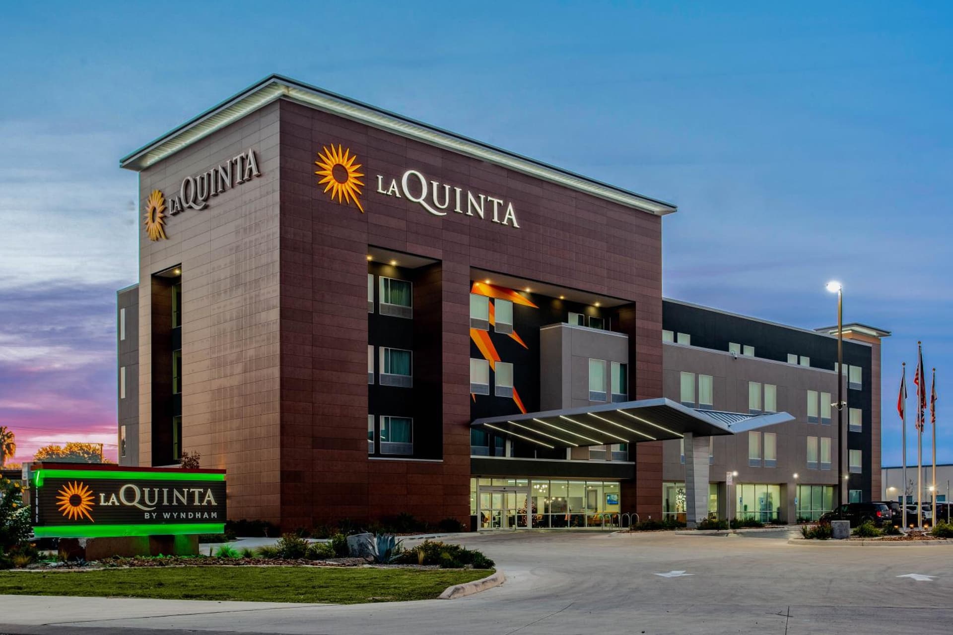 La Quinta by Wyndham San Antonio Alamo City featured exterior or lobby in San Antonio, TX — similar hotel