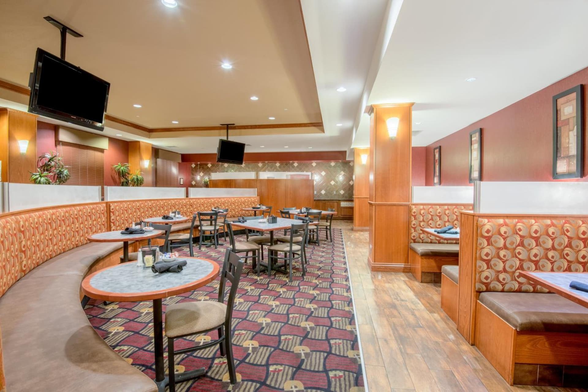 Holiday Inn & Suites Grand Junction-Airport by IHG property views in Grand Junction, CO — gallery photo 3