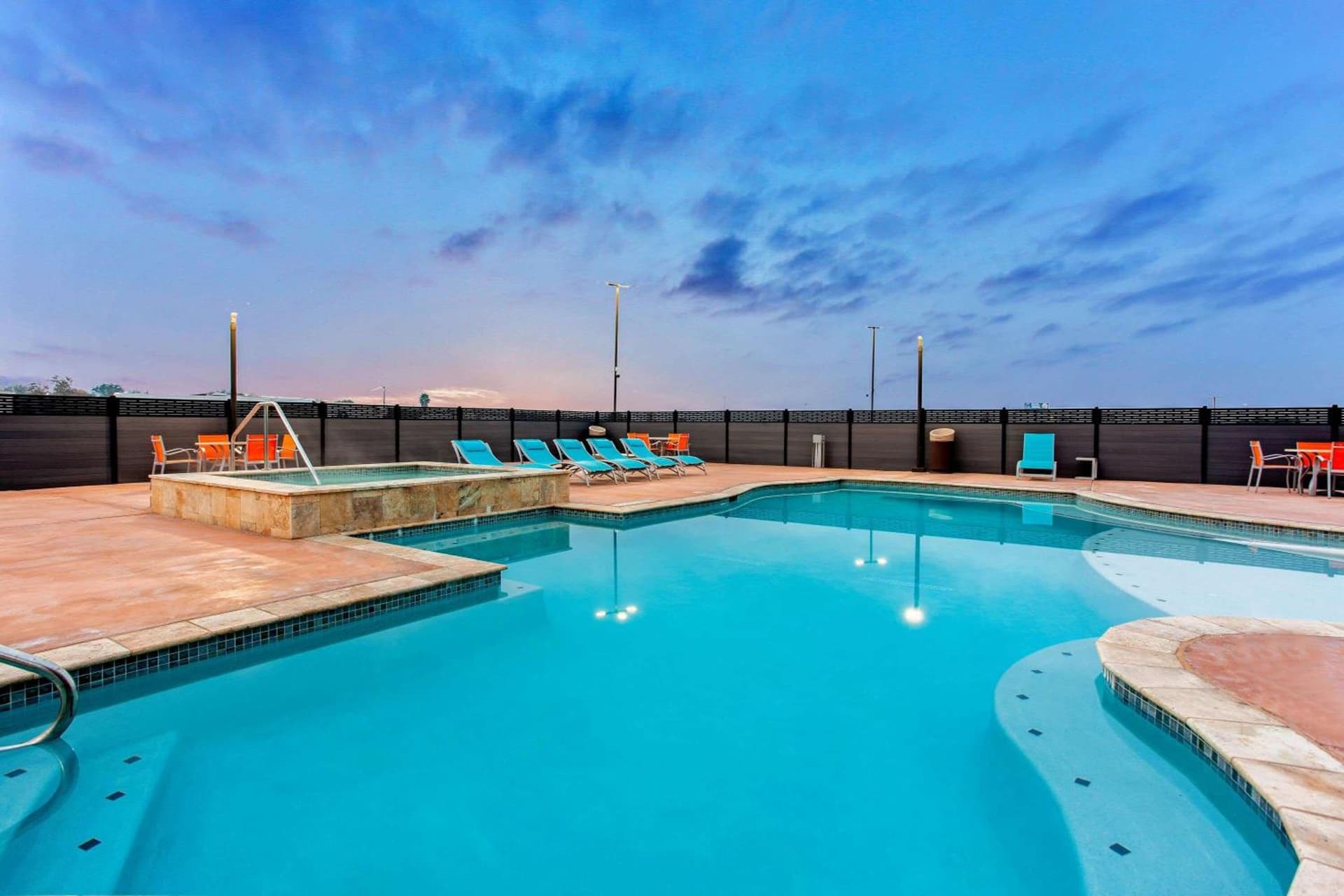 La Quinta by Wyndham San Antonio Alamo City interior in San Antonio, TX — gallery photo 2