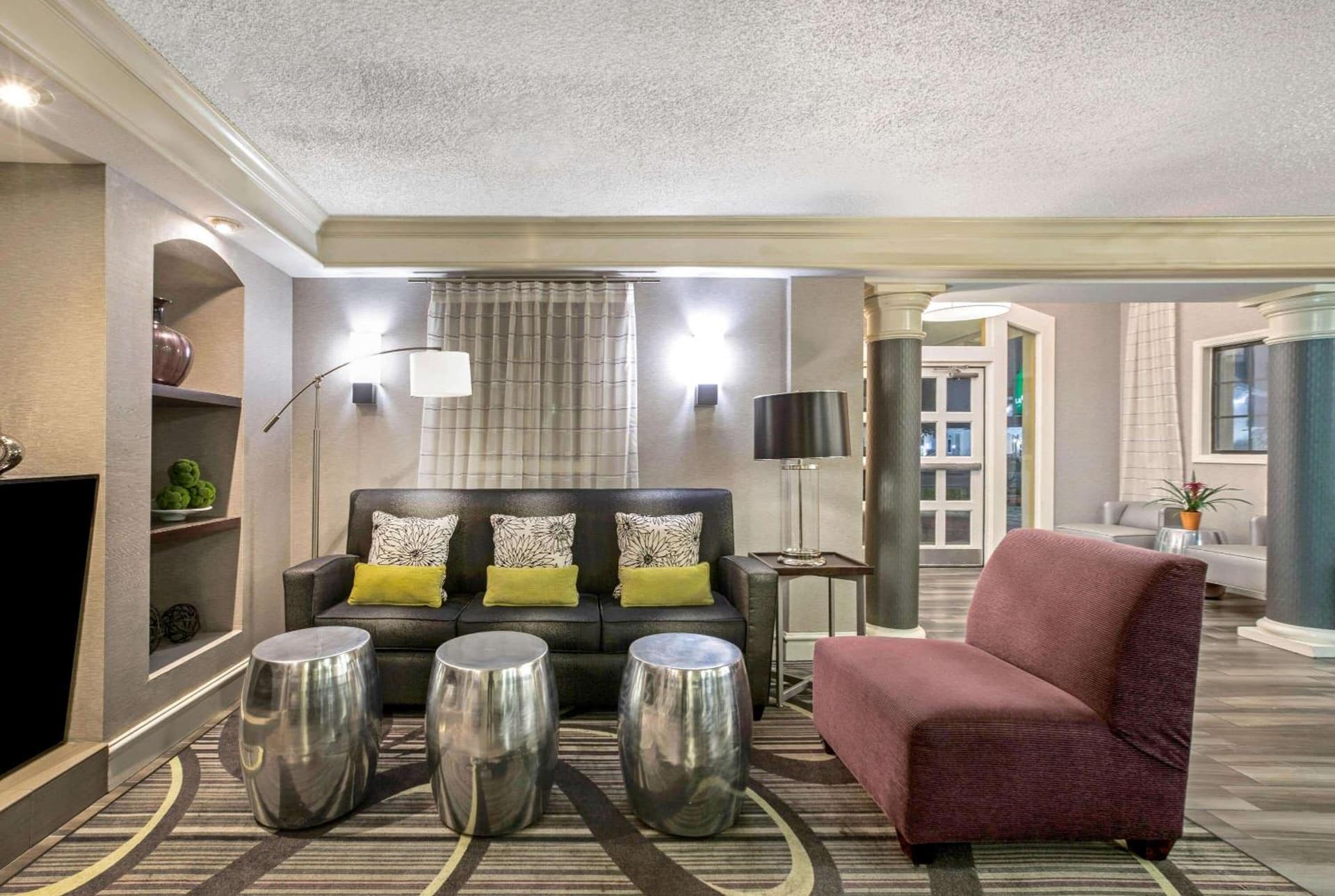 La Quinta Inn by Wyndham Fresno Yosemite property views in Fresno, CA — gallery photo 3