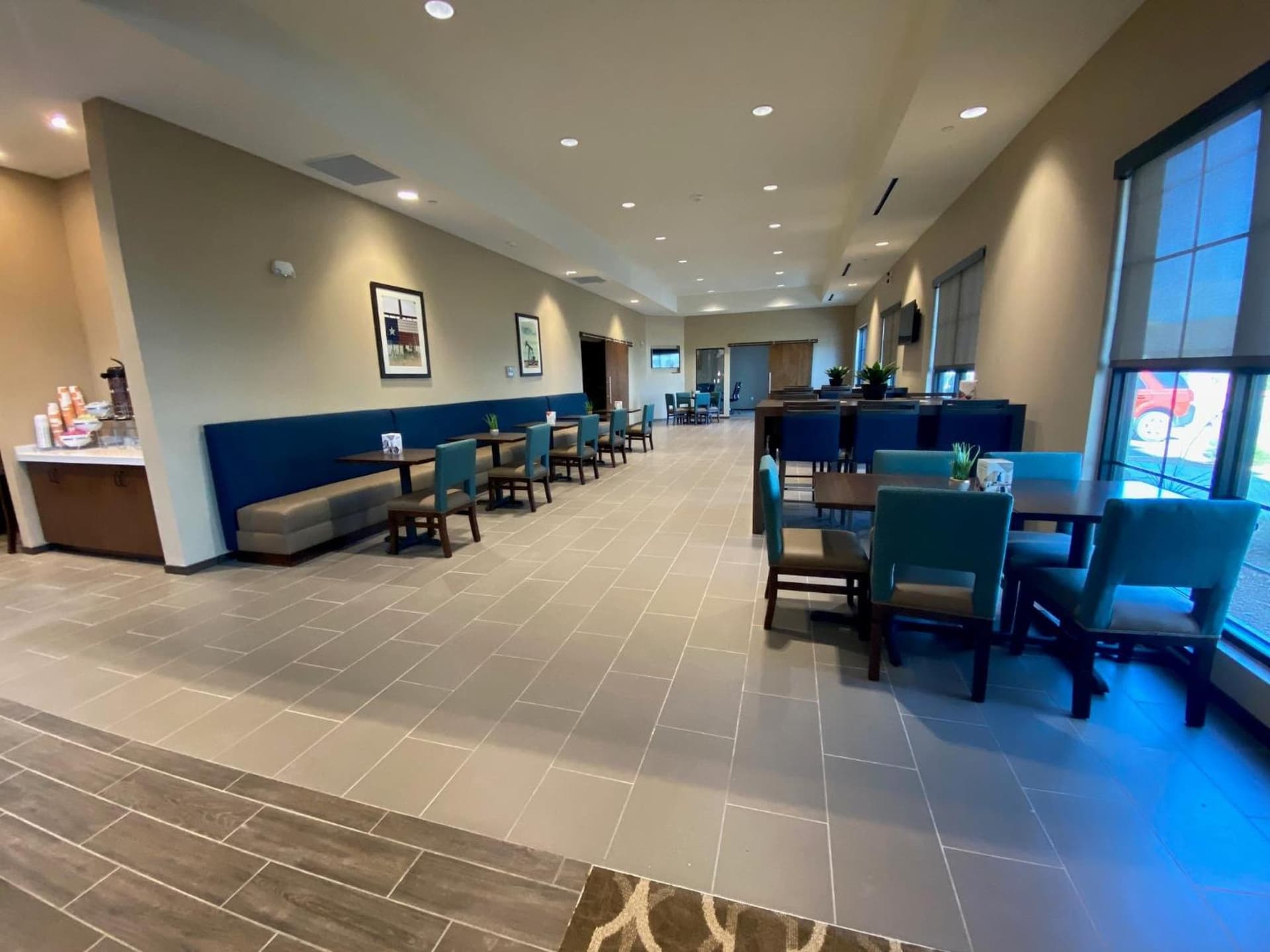 Comfort Suites Midland West gallery photo in Midland, TX — image 11