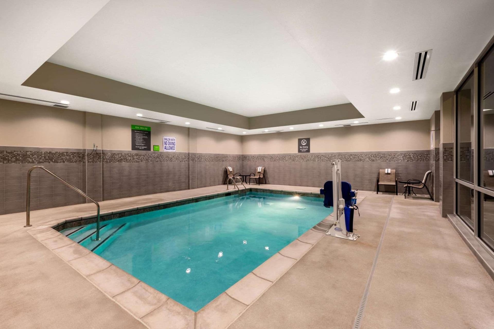 La Quinta by Wyndham Altoona Des Moines gallery photo in Altoona, IA — image 17