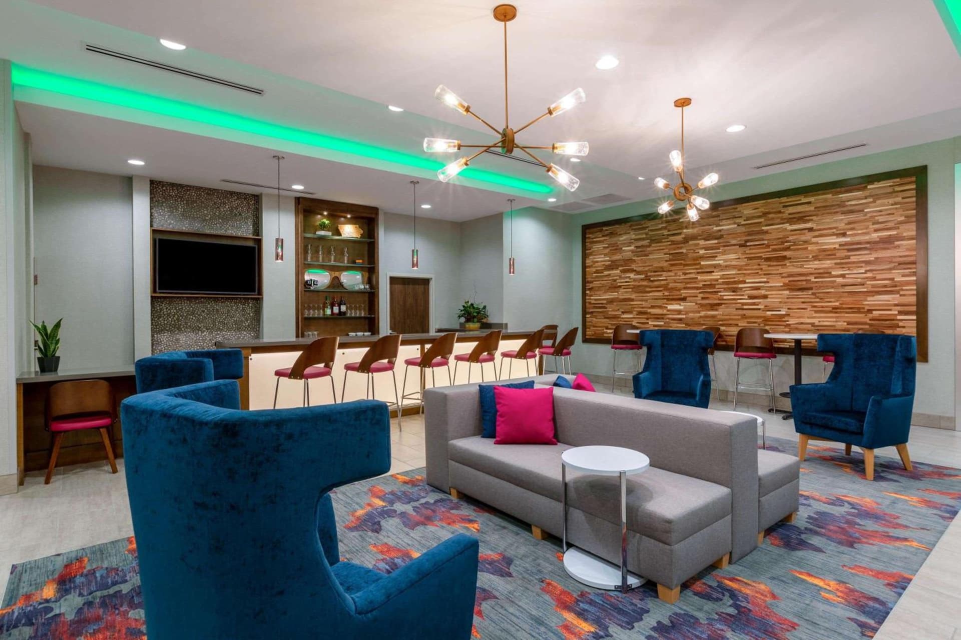 La Quinta by Wyndham Altoona Des Moines gallery photo in Altoona, IA — image 12