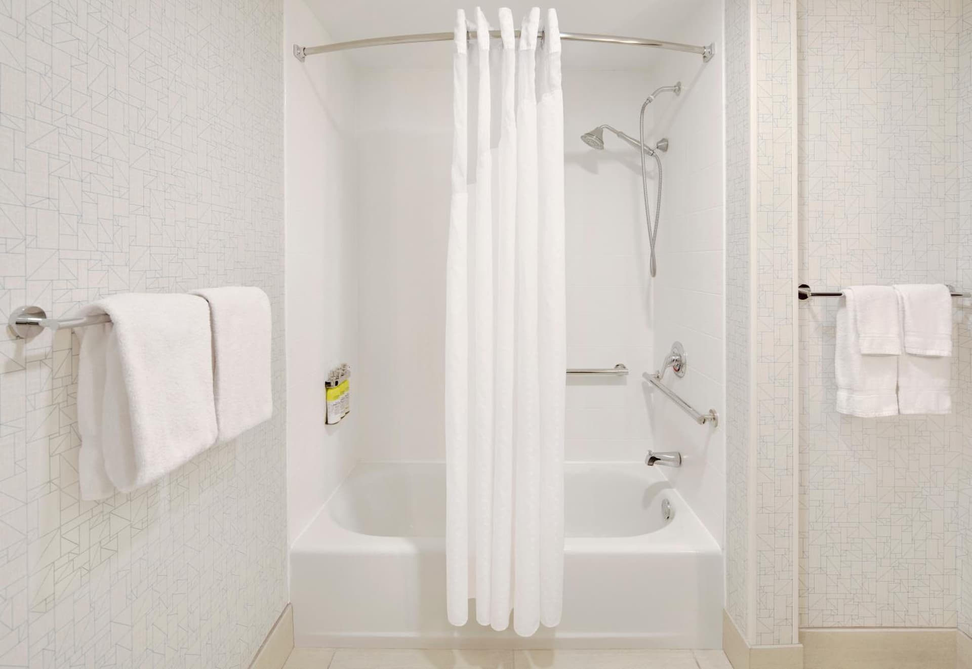 Holiday Inn Express & Suites Tilton by IHG gallery photo in Tilton, NH — image 28