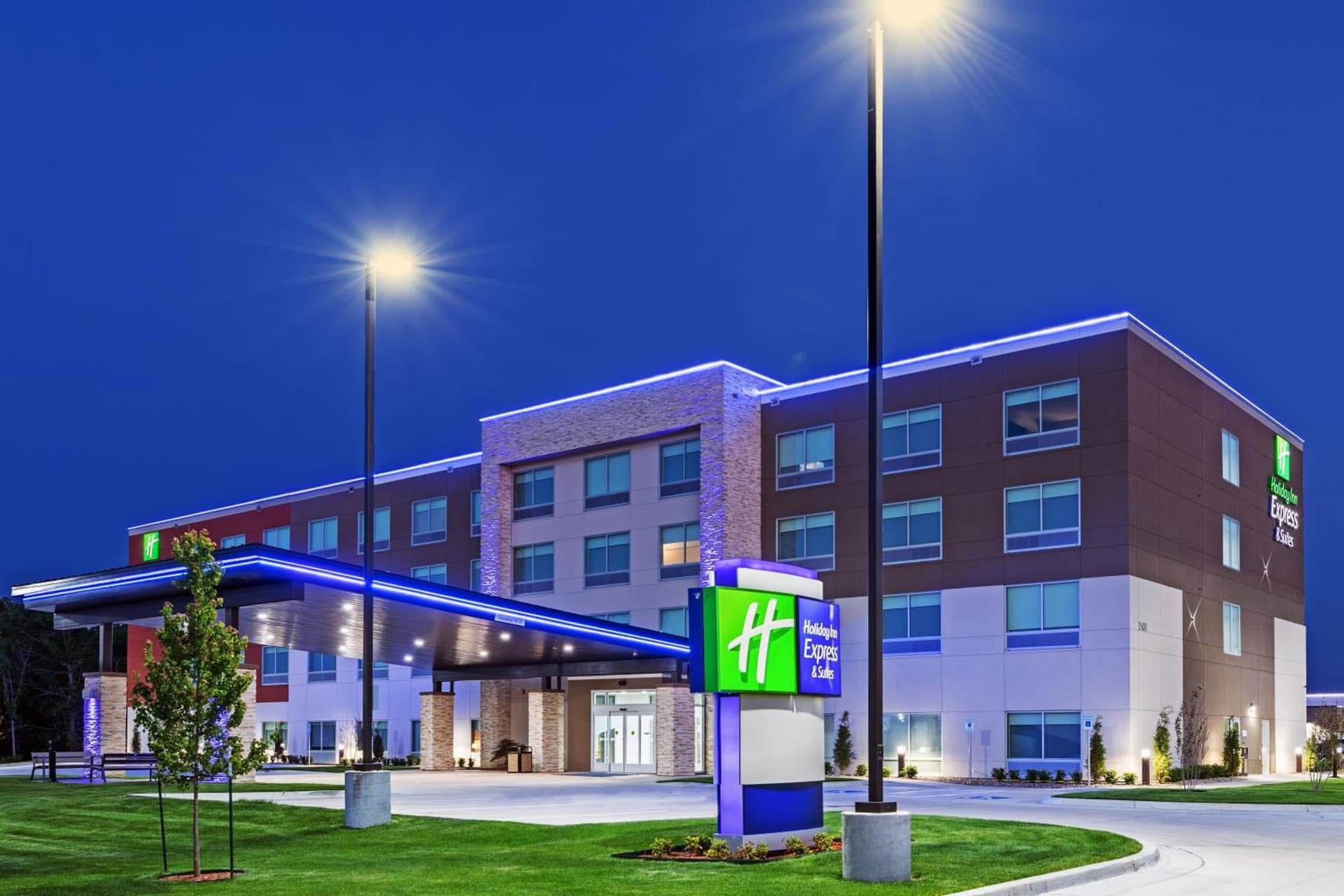 Holiday Inn Express & Suites - Parsons by IHG featured exterior or lobby in Parsons, KS — similar hotel
