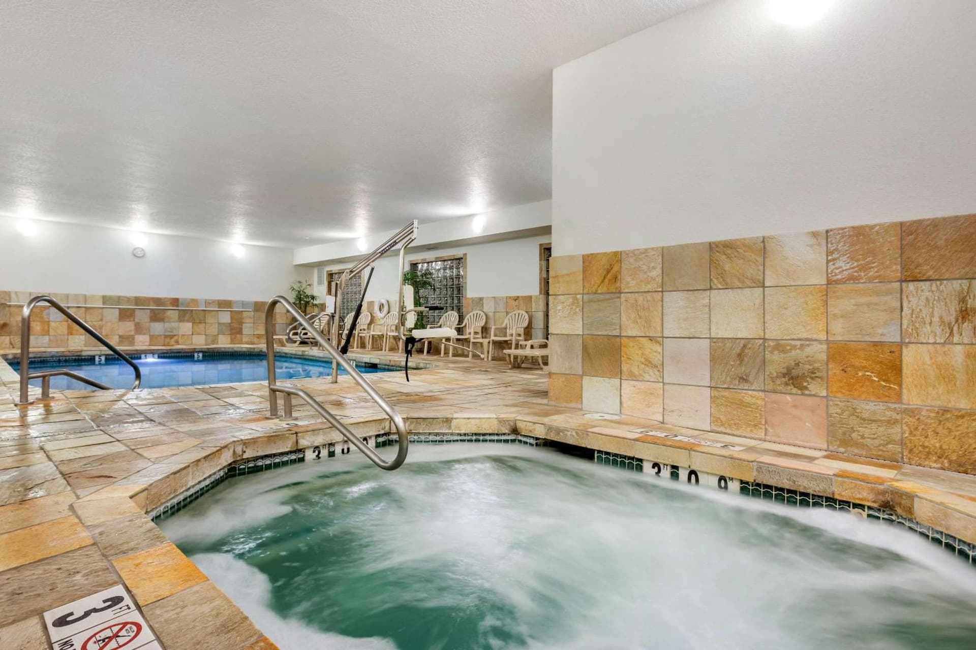 Clarion Pointe Medford gallery photo in Medford, OR — image 26