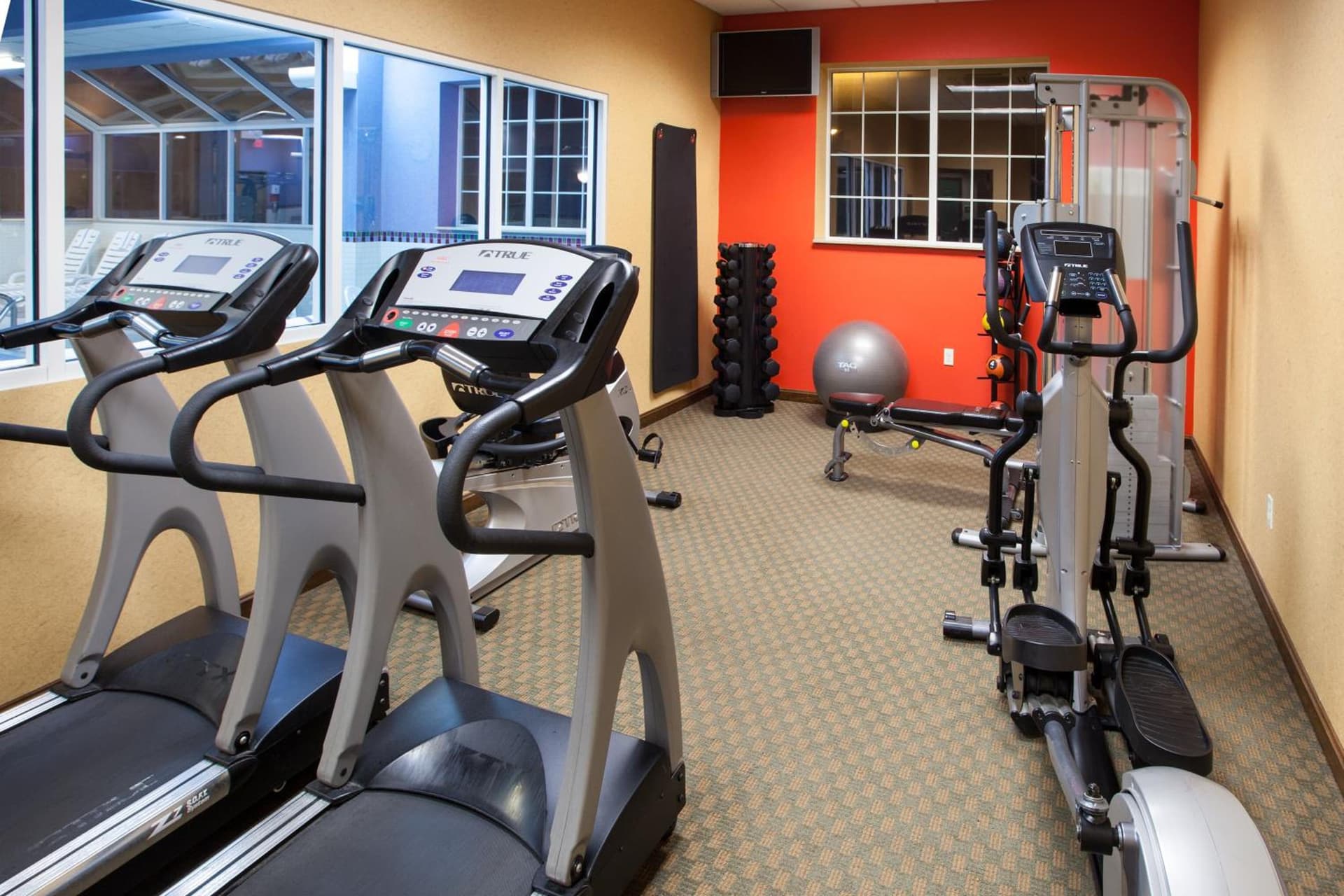 Country Inn & Suites by Radisson, Grand Rapids East, MI gallery photo in Grand Rapids, MI — image 8