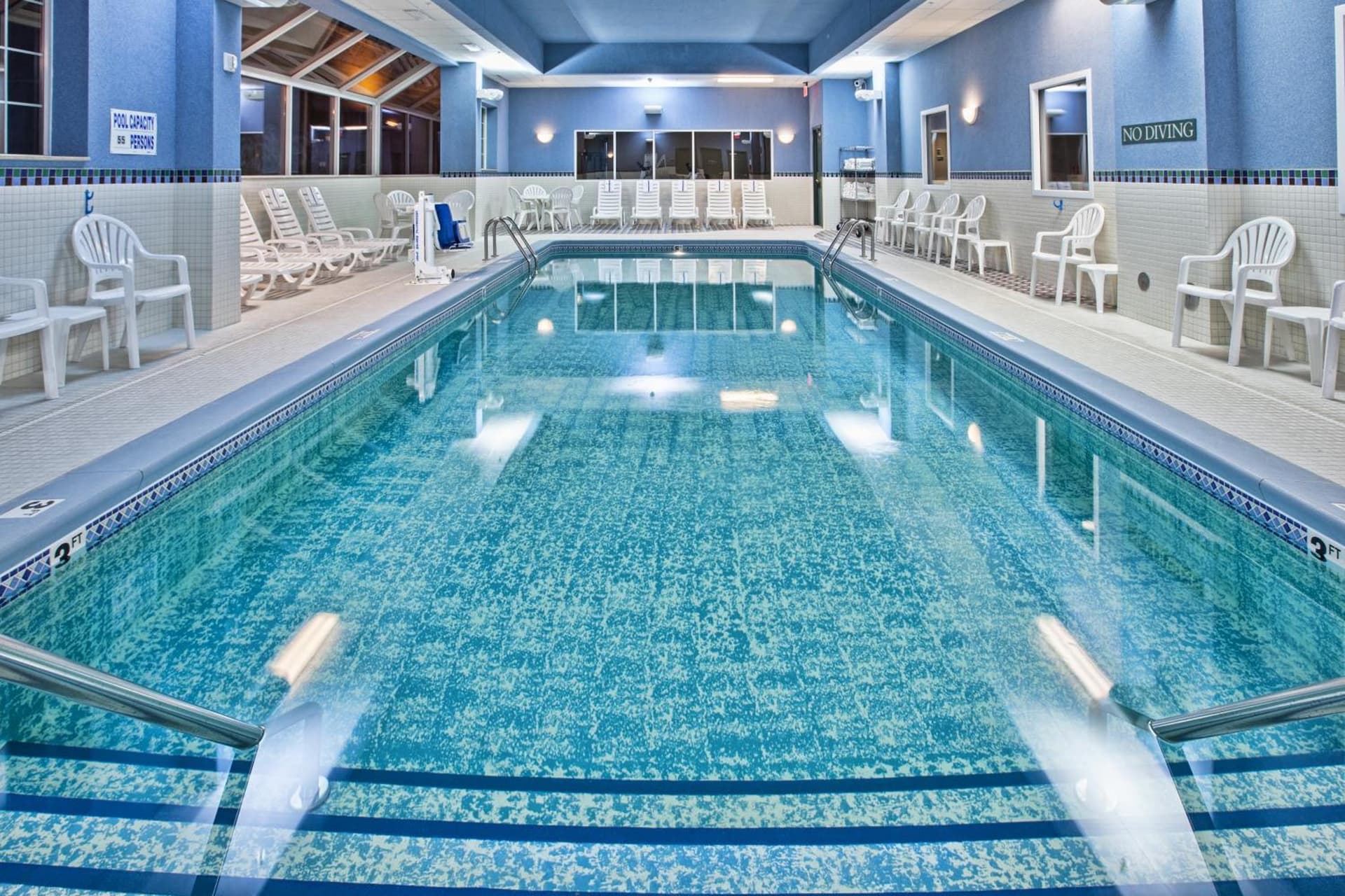 Country Inn & Suites by Radisson, Grand Rapids East, MI gallery photo in Grand Rapids, MI — image 41