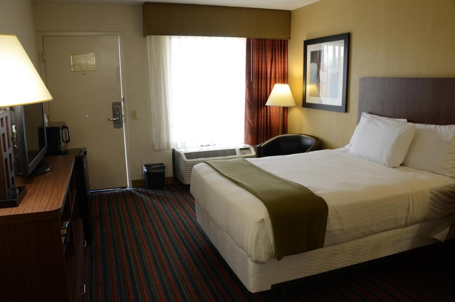 Baymont by Wyndham Nashville Airport interior in Nashville, TN — gallery photo 2
