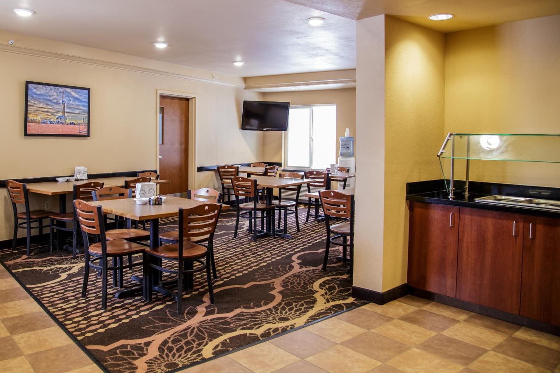 Richland Inn and Suites interior in Sidney, MT — gallery photo 2