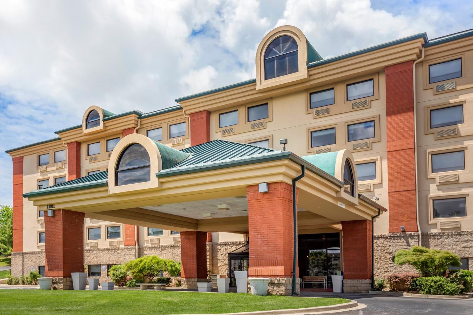 Holiday Inn Express Branson- Green Mountain Drive by IHG featured exterior or lobby in Branson, MO — similar hotel