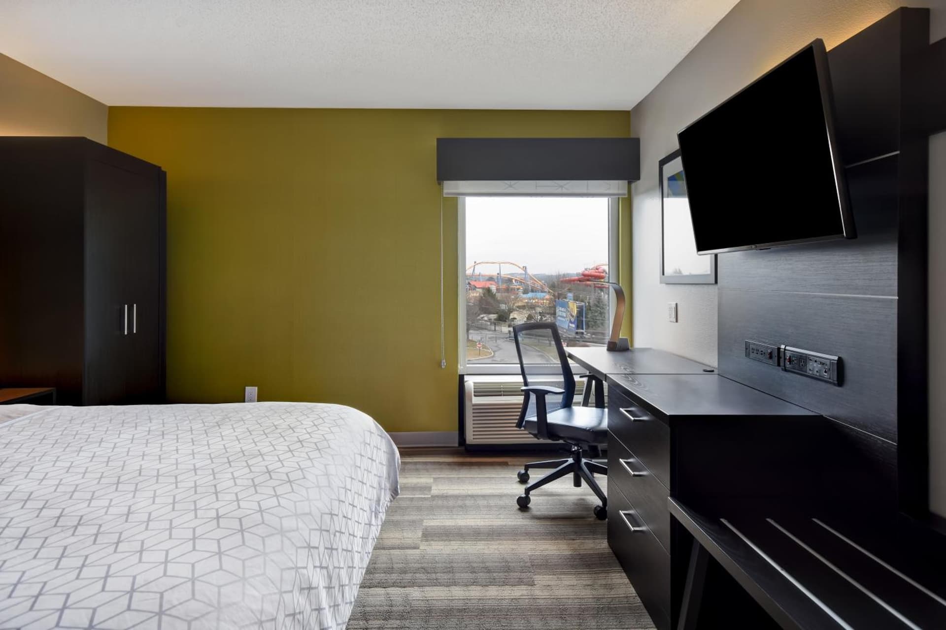Holiday Inn Express & Suites Allentown-Dorney Park Area by IHG gallery photo in Allentown, PA — image 41