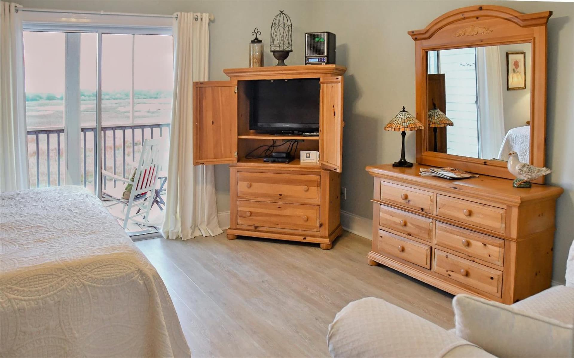The Sunset Inn interior in Sunset Beach, NC — gallery photo 2