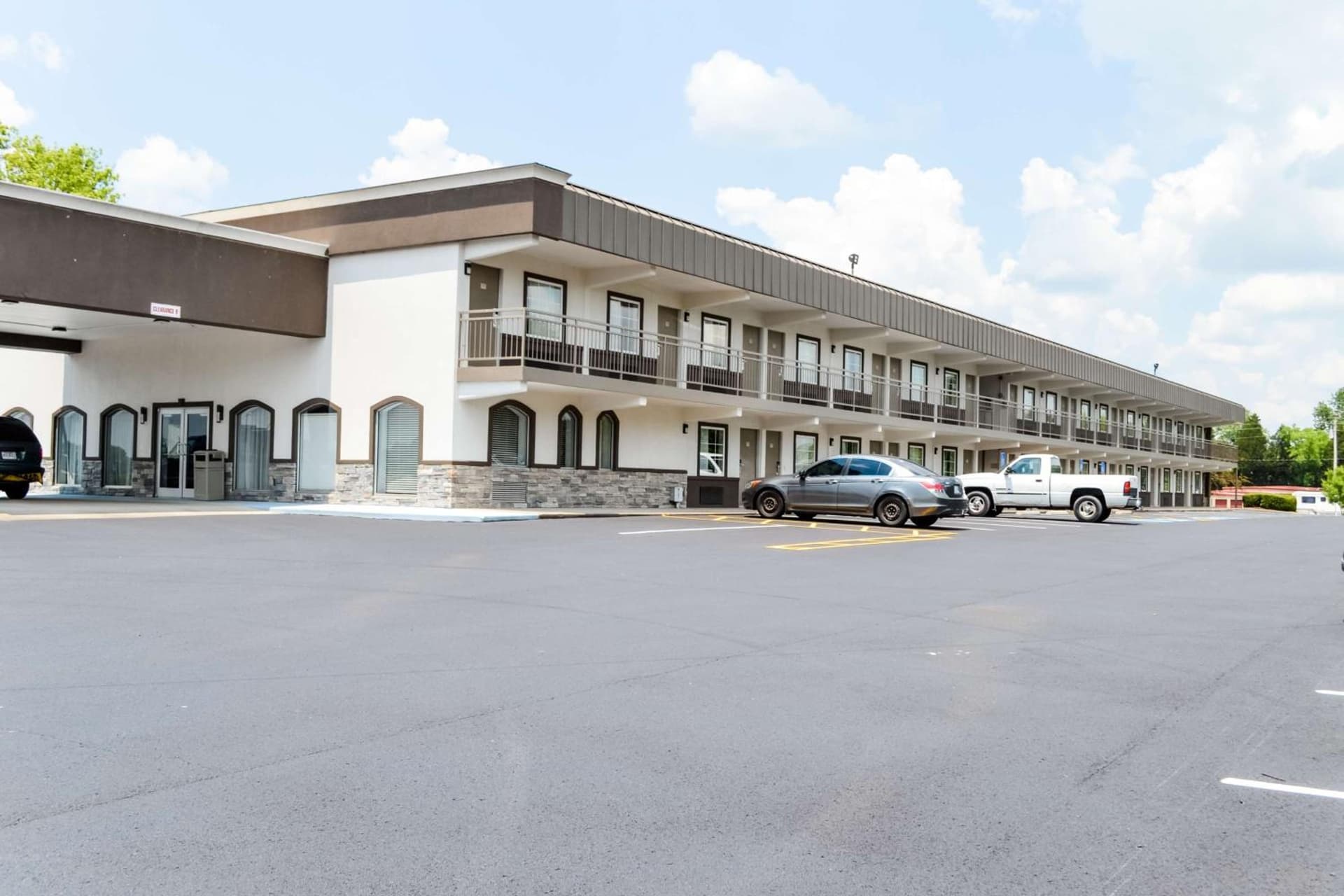 SureStay Hotel by Best Western Bowling Green North gallery photo in Bowling Green, KY — image 21
